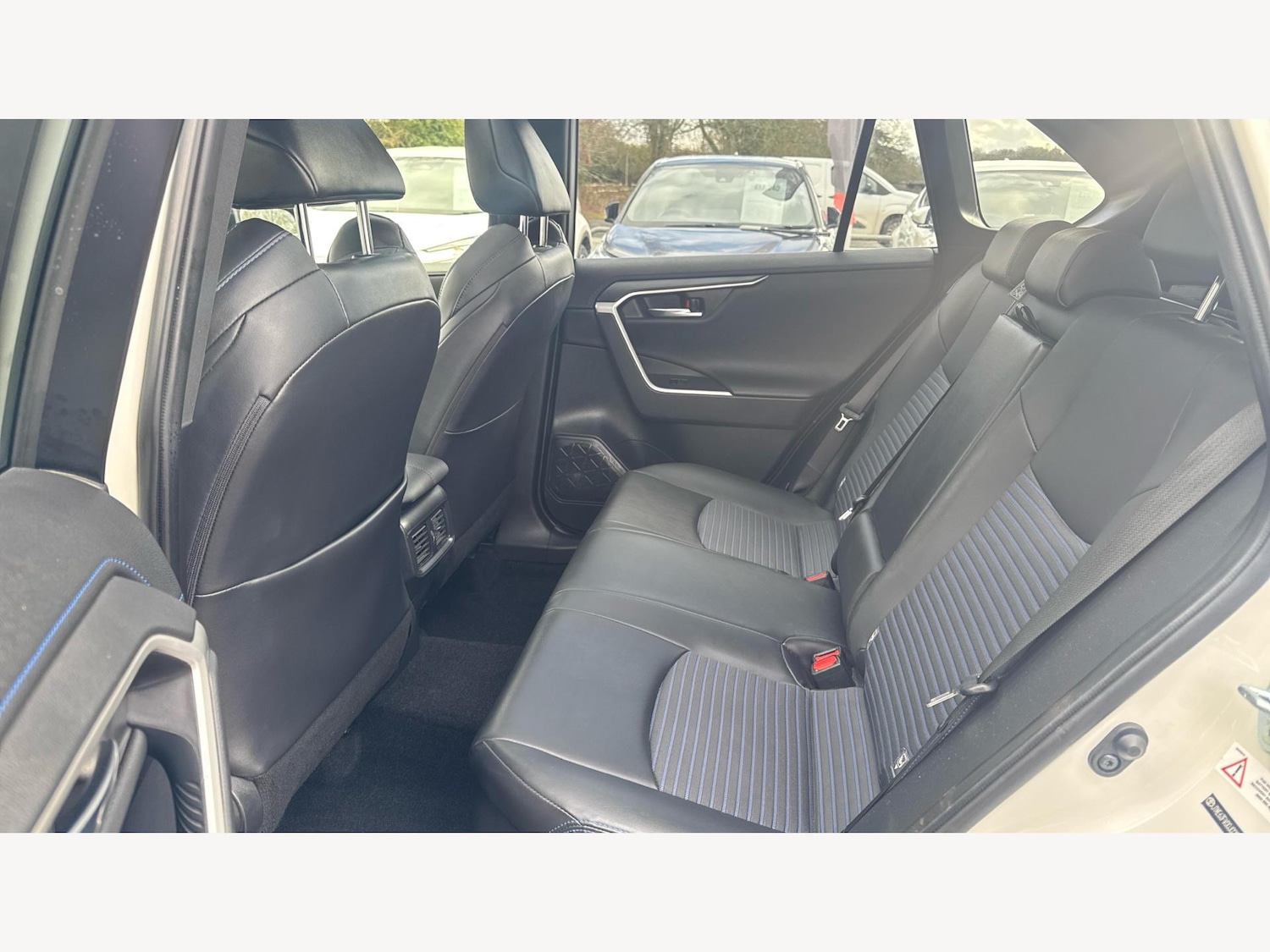 Used Toyota RAV4 2022 for sale - 77612748: Photo 15