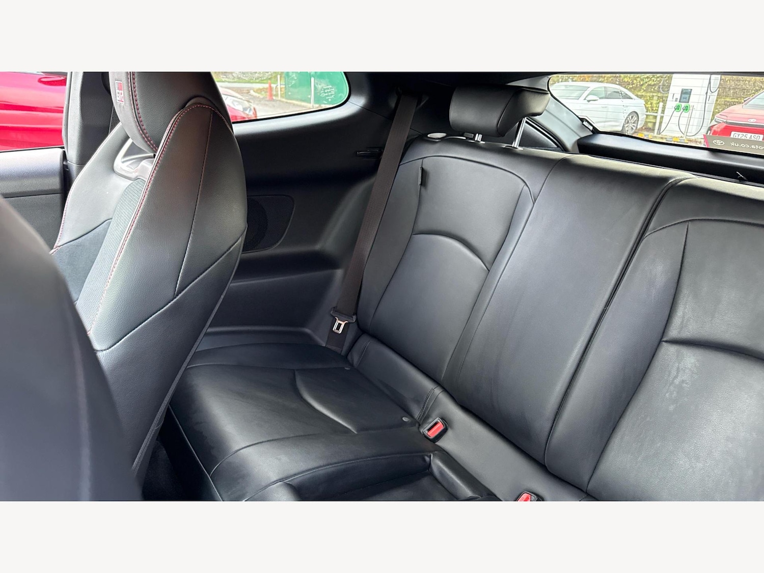 Used Toyota Yaris 2022 for sale - 76612898: Photo 15