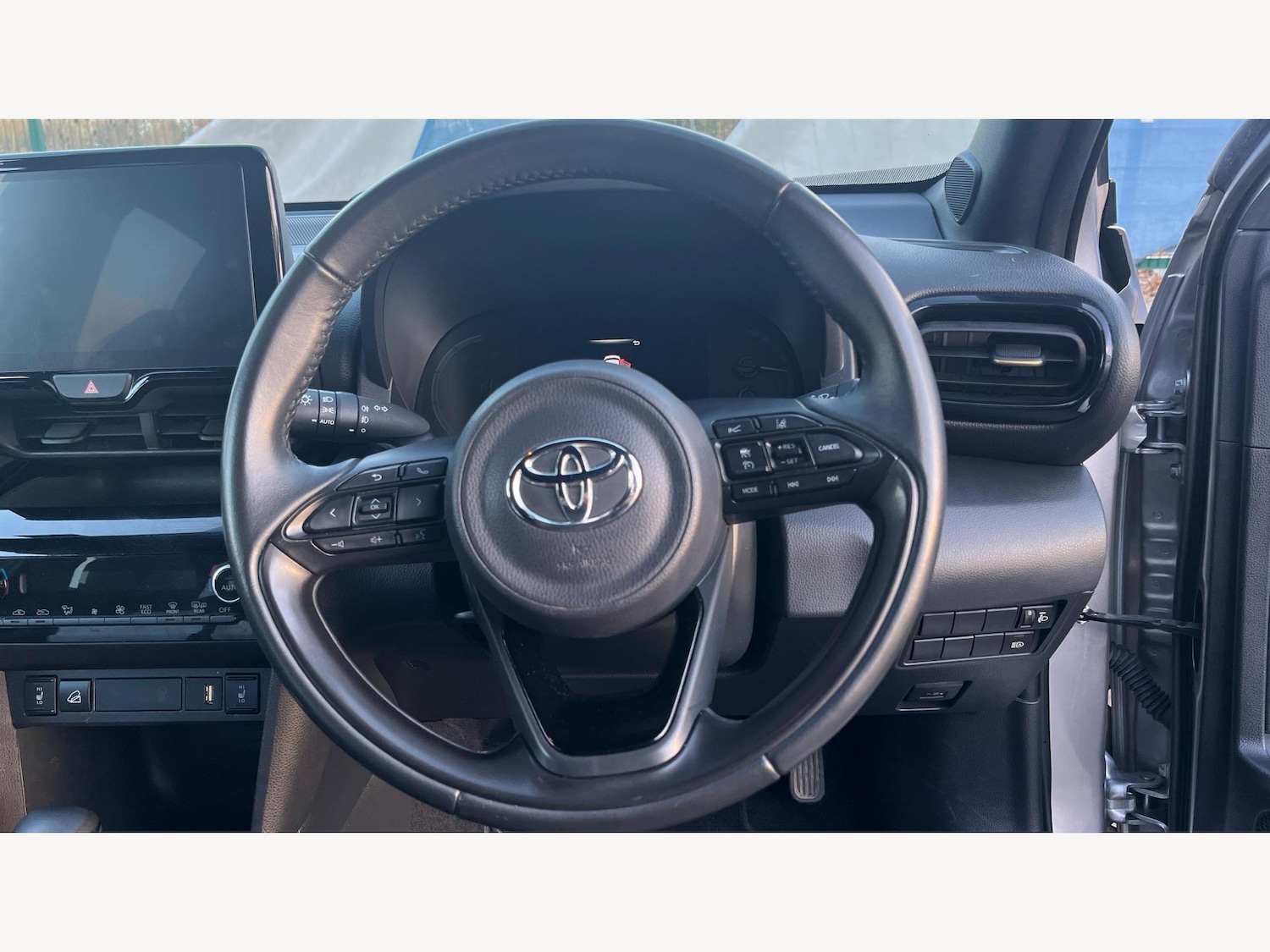 Used Toyota Yaris Cross 2022 for sale - 77144200: Photo 10