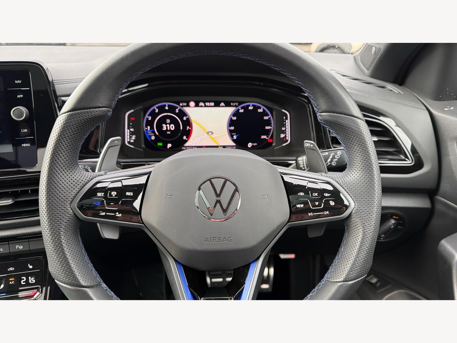 Used Volkswagen T-Roc 2024 for sale - 77478789: Photo 10