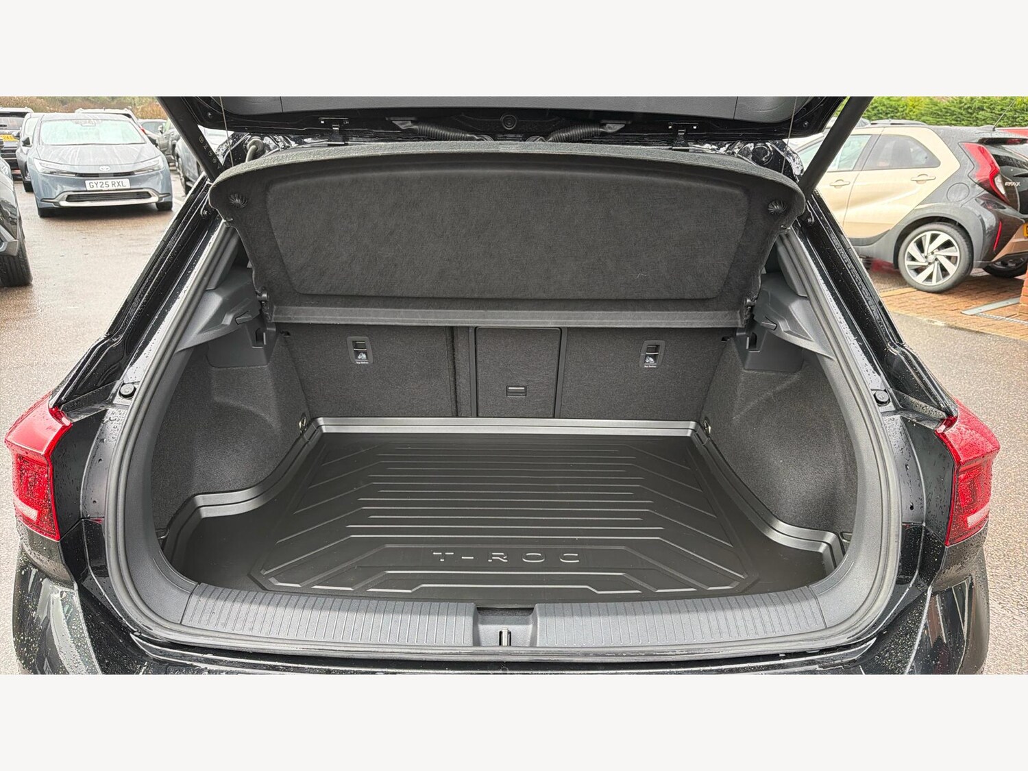 Used Volkswagen T-Roc 2024 for sale - 77478789: Photo 16