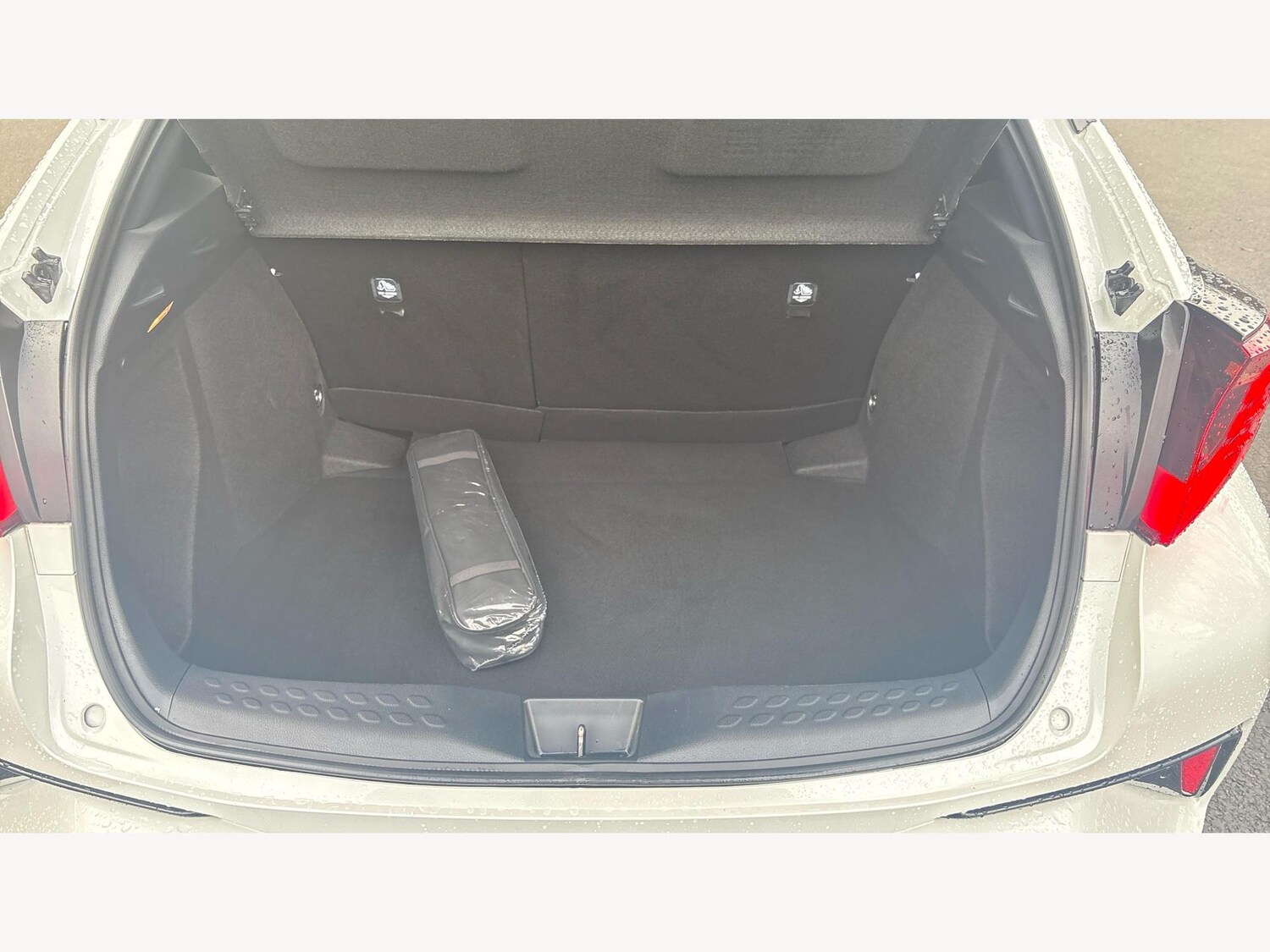 Used Toyota C-HR 2023 for sale - 77440762: Photo 16