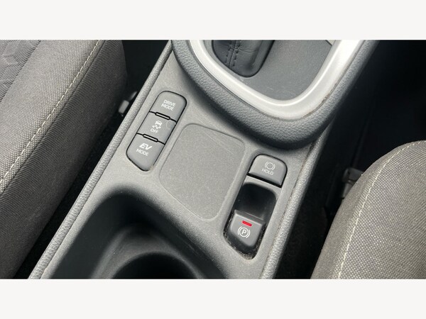 Used Toyota Yaris 2023 for sale - 76294964: Photo 30