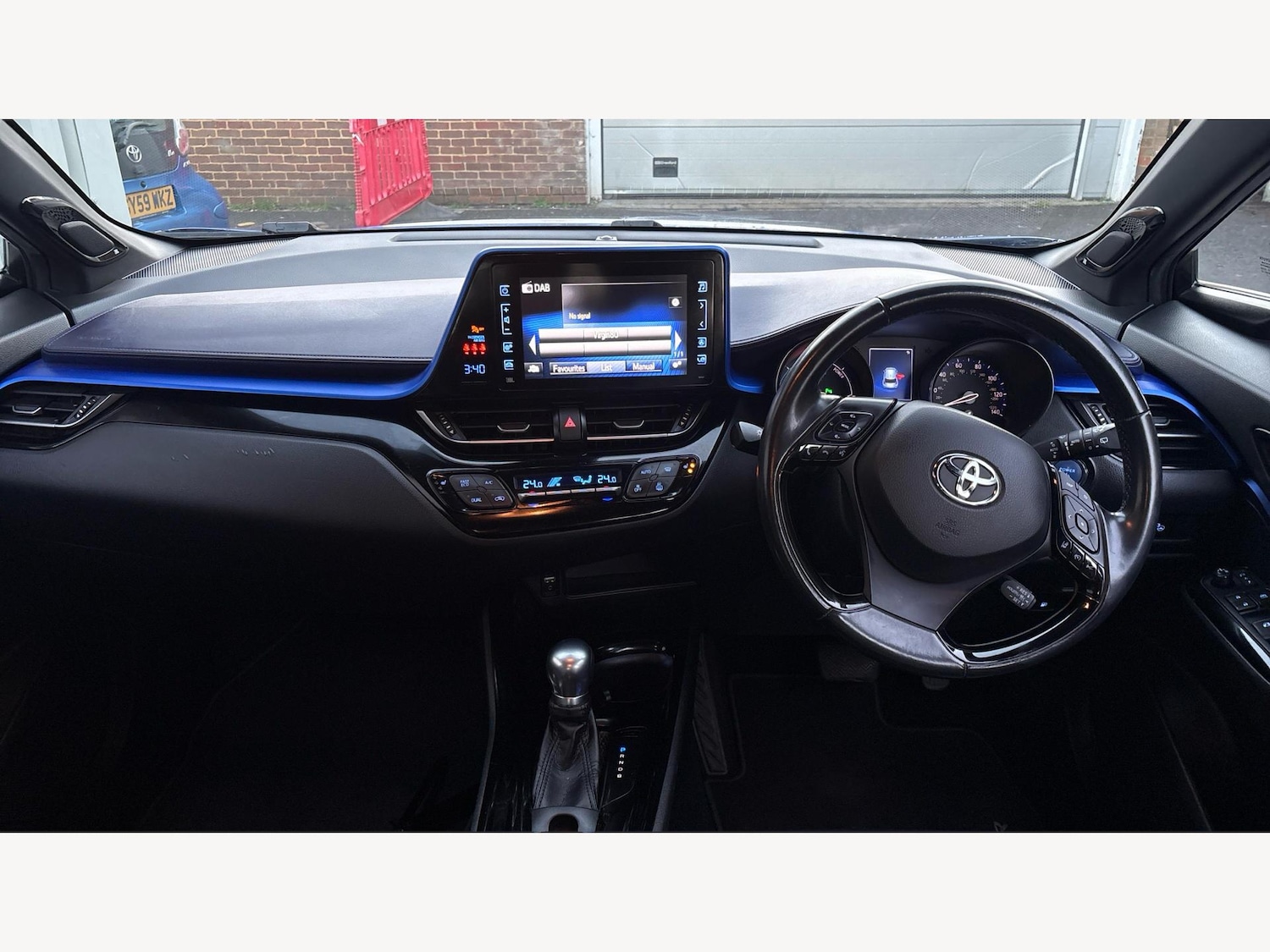 Used Toyota C-HR 2017 for sale - 77081293: Photo 7