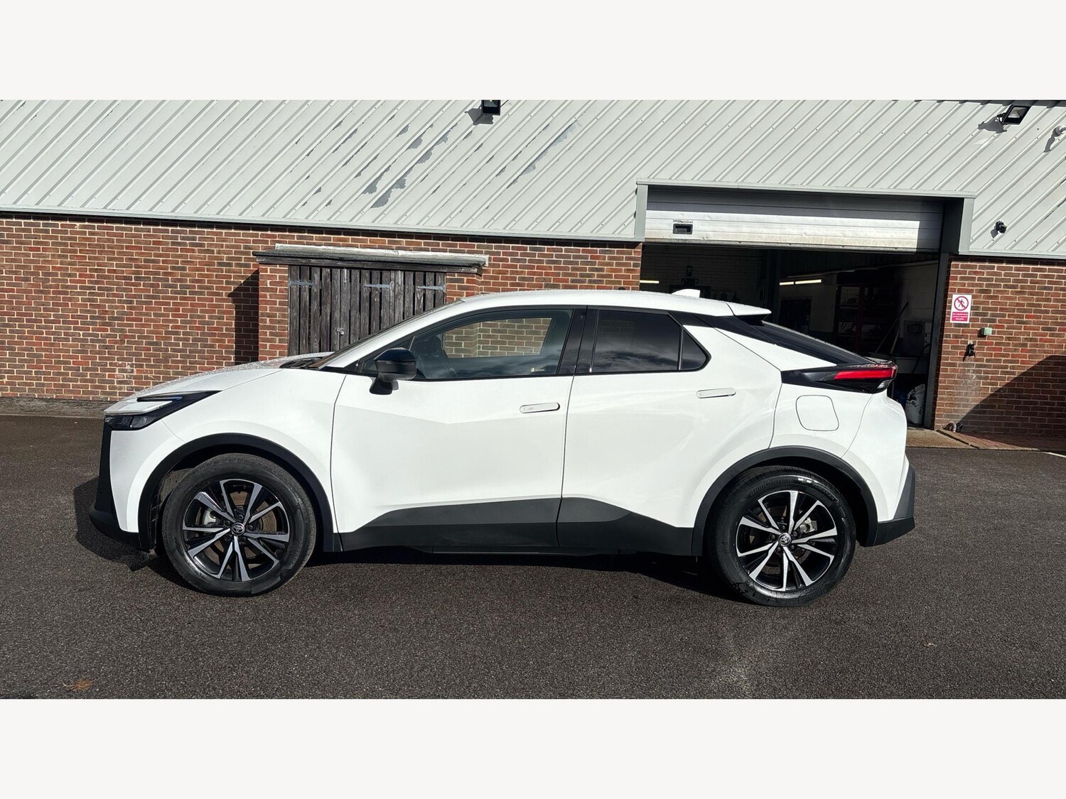 Used Toyota C-HR for sale - 77230146: Photo 19