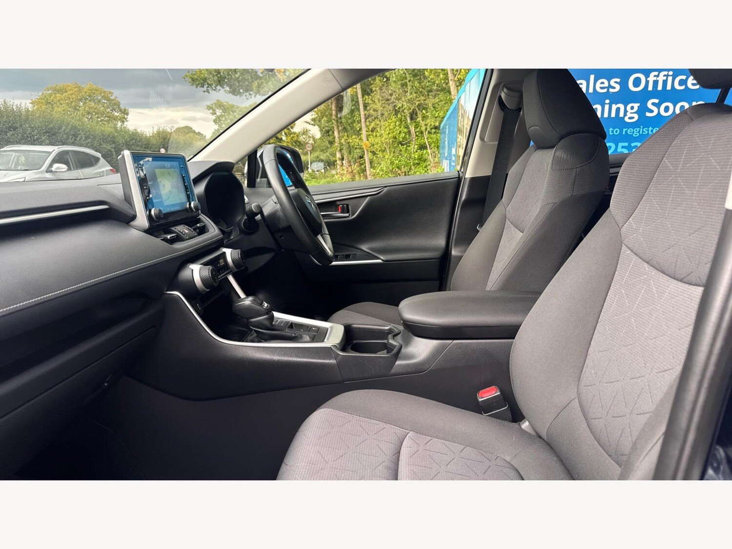 Used Toyota RAV4 2021 for sale - 76671606: Photo 12