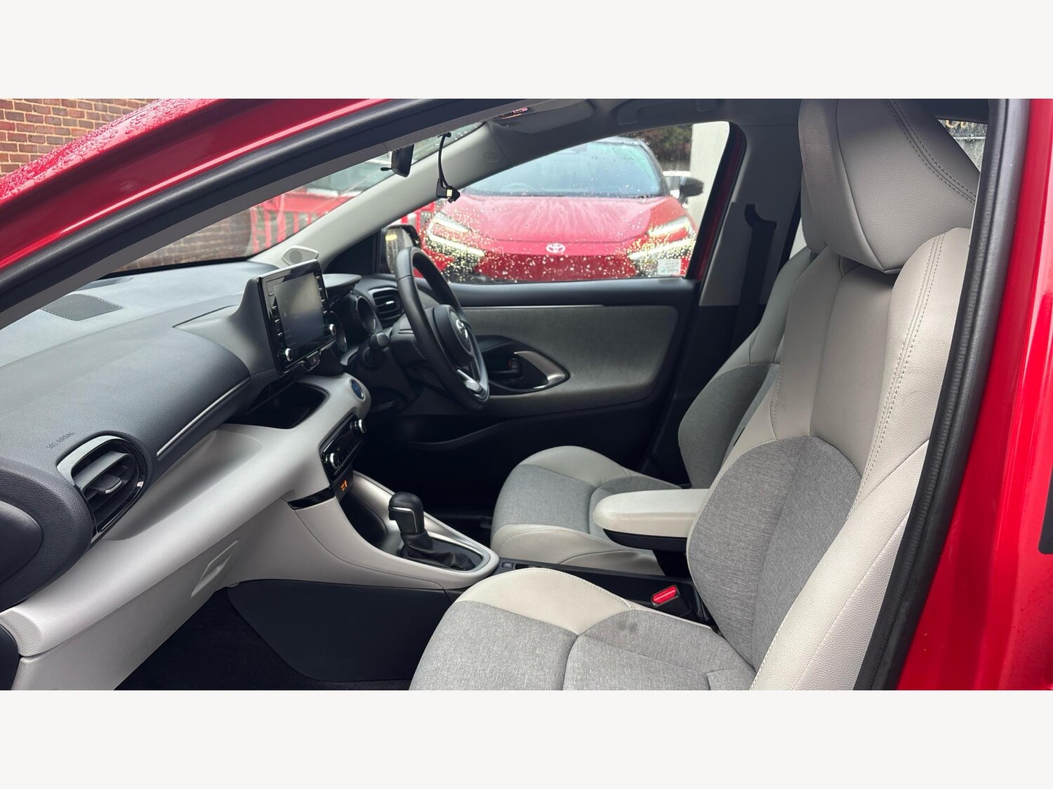 Used Toyota Yaris for sale - 77625710: Photo 12