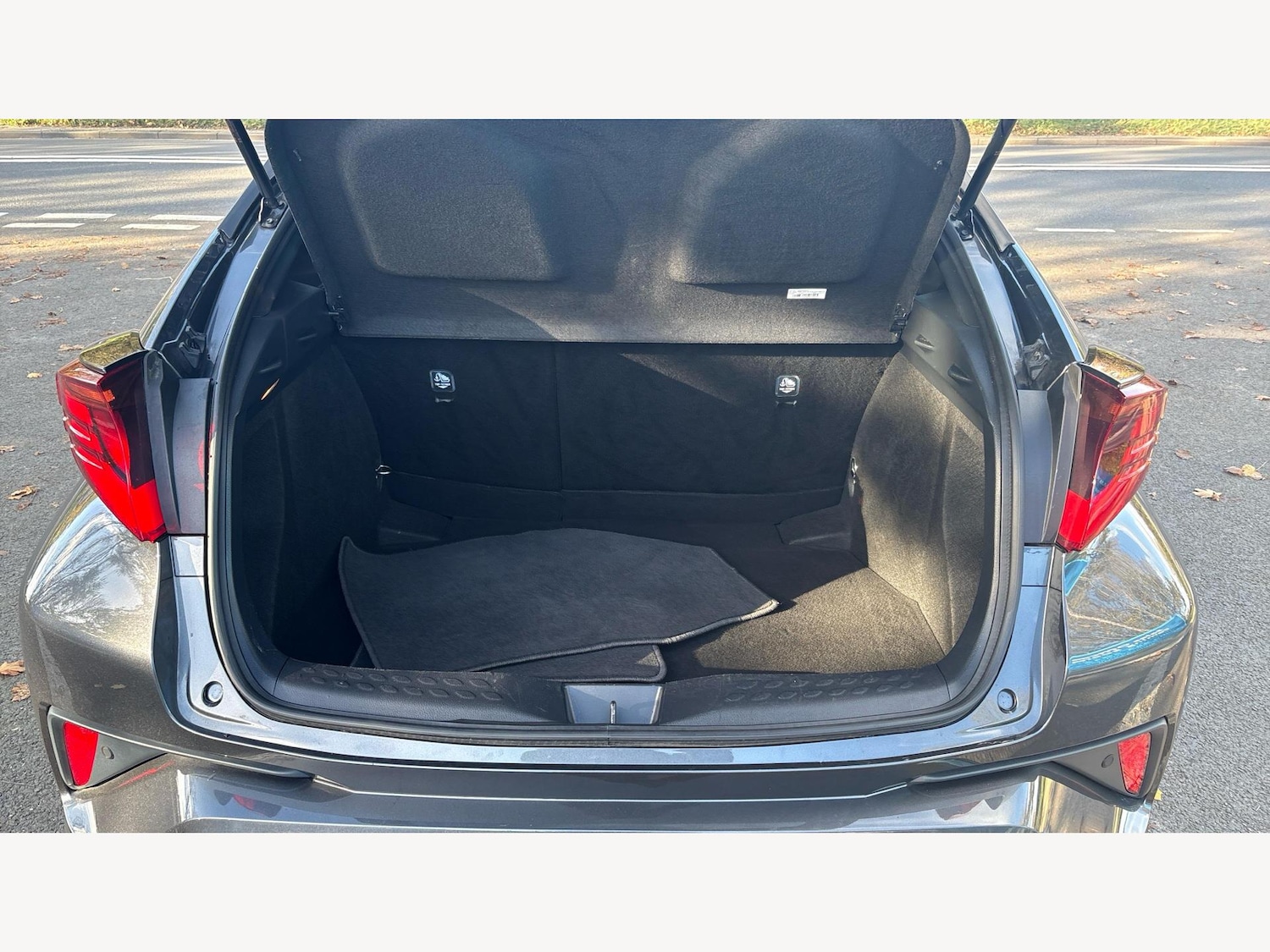 Used Toyota C-HR 2022 for sale - 77131395: Photo 16