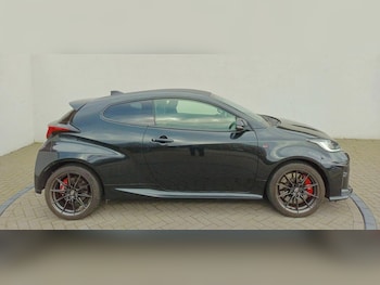 Used Toyota Yaris 2022 for sale - 78058045: Photo