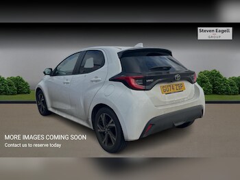 Used Toyota Yaris 2024 for sale - 77737045: Photo