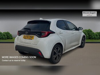 Used Toyota Yaris 2024 for sale - 77737045: Photo