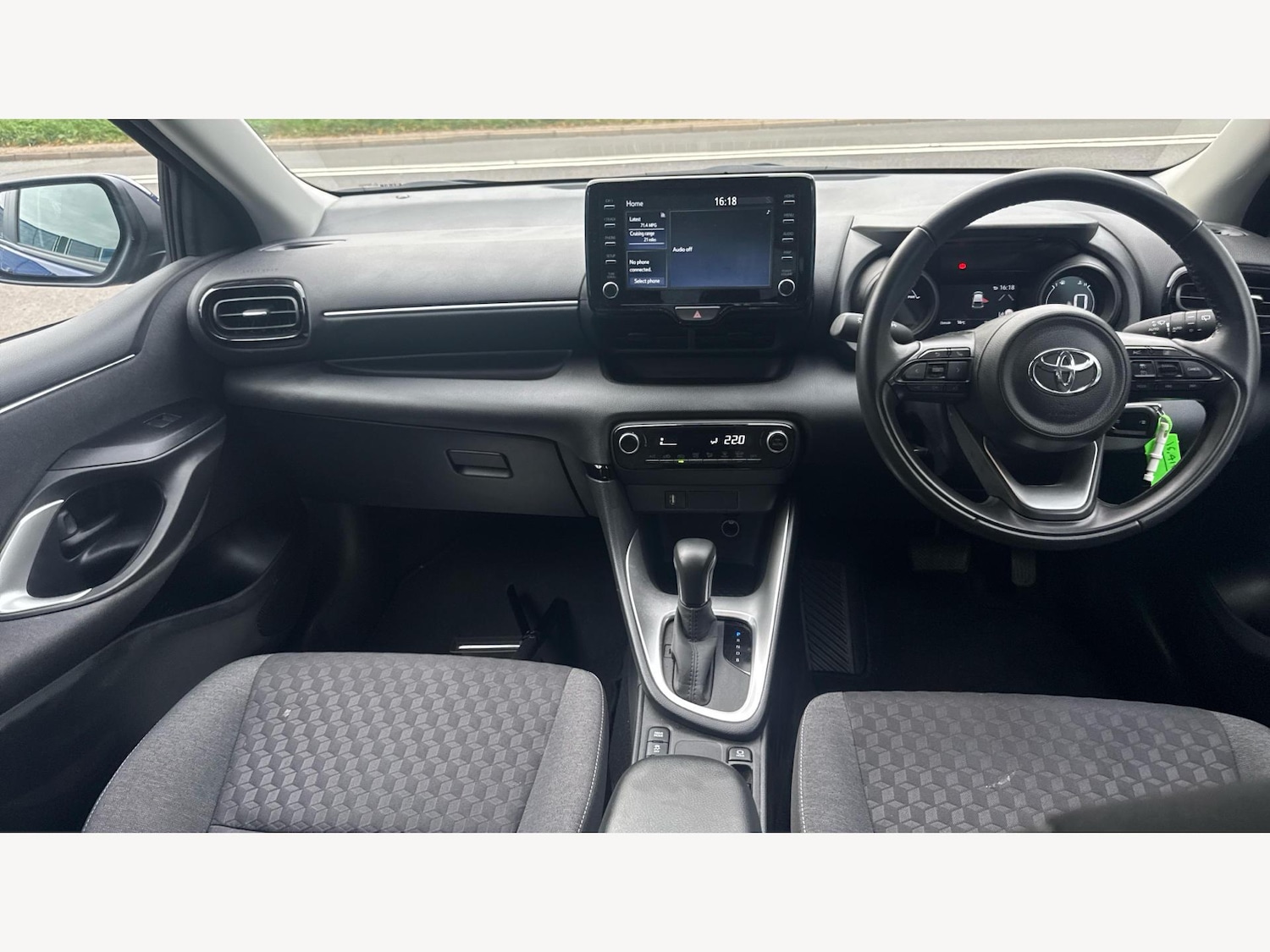 Used Toyota Yaris 2022 for sale - 76399219: Photo 7
