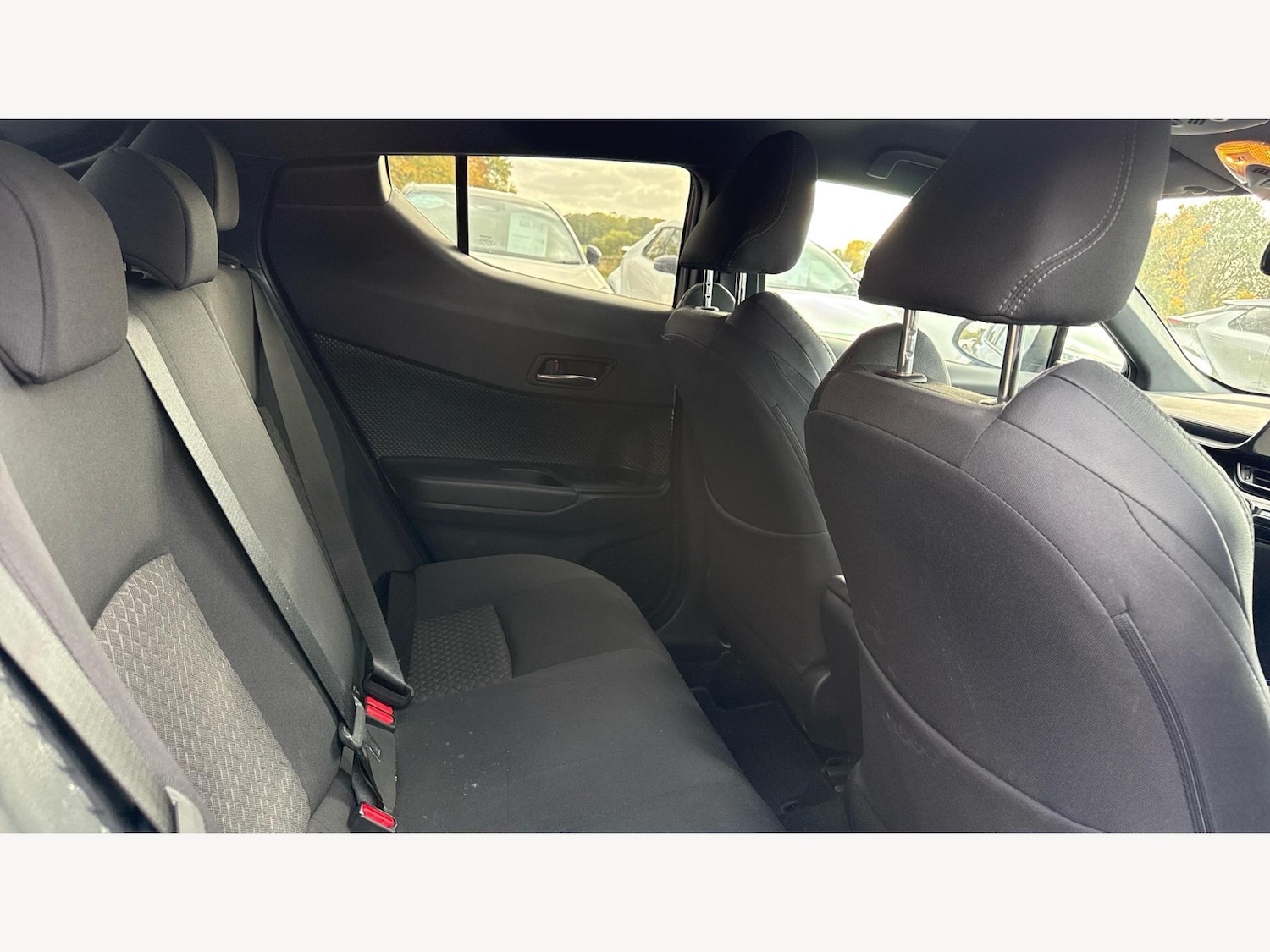 Used Toyota C-HR 2023 for sale - 76399210: Photo 14