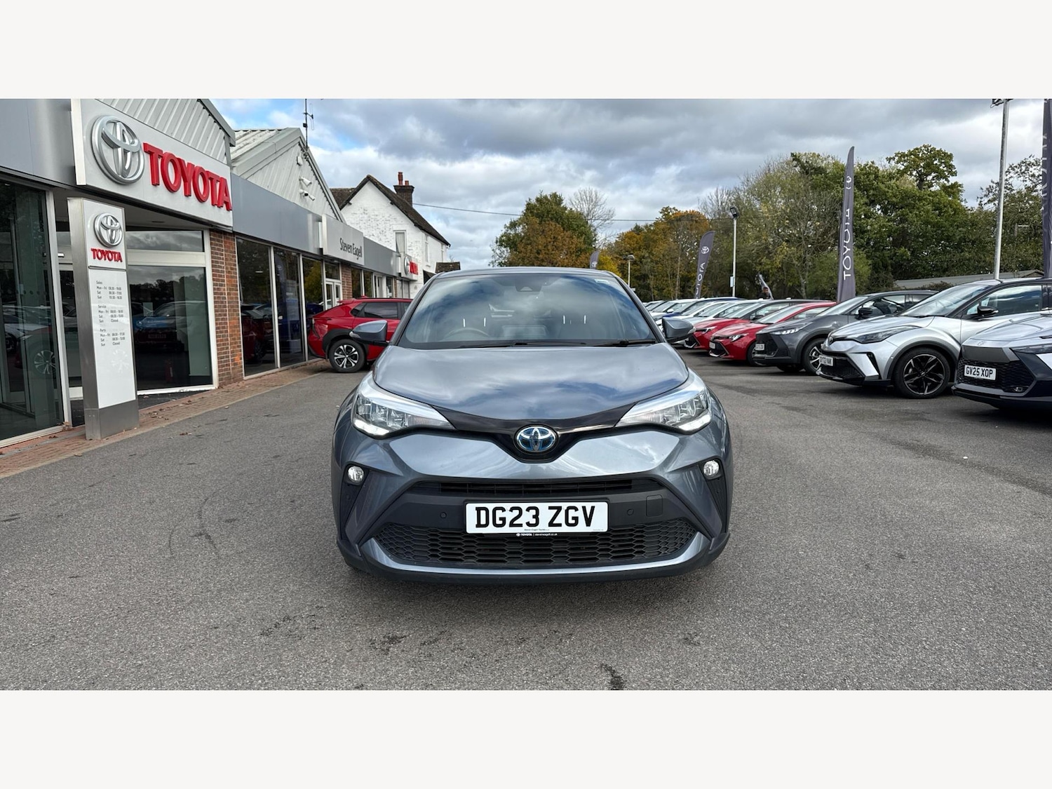 Used Toyota C-HR 2023 for sale - 76399210: Photo 17