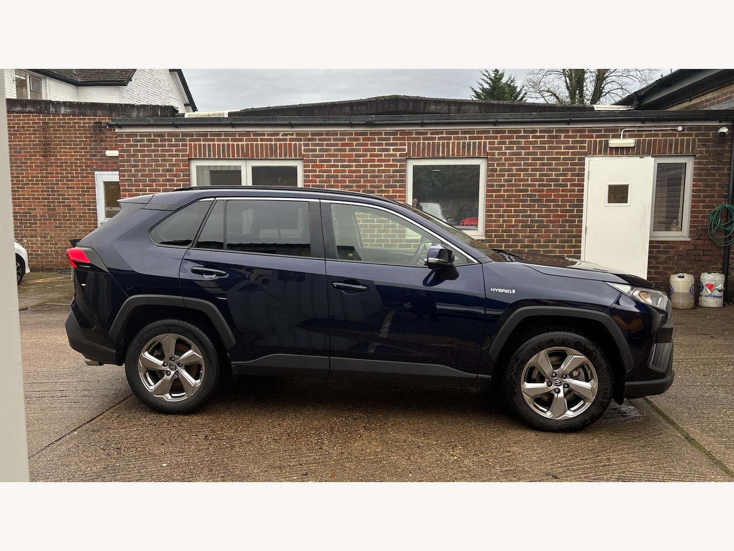 Used Toyota RAV4 2020 for sale - 77637850: Photo 18