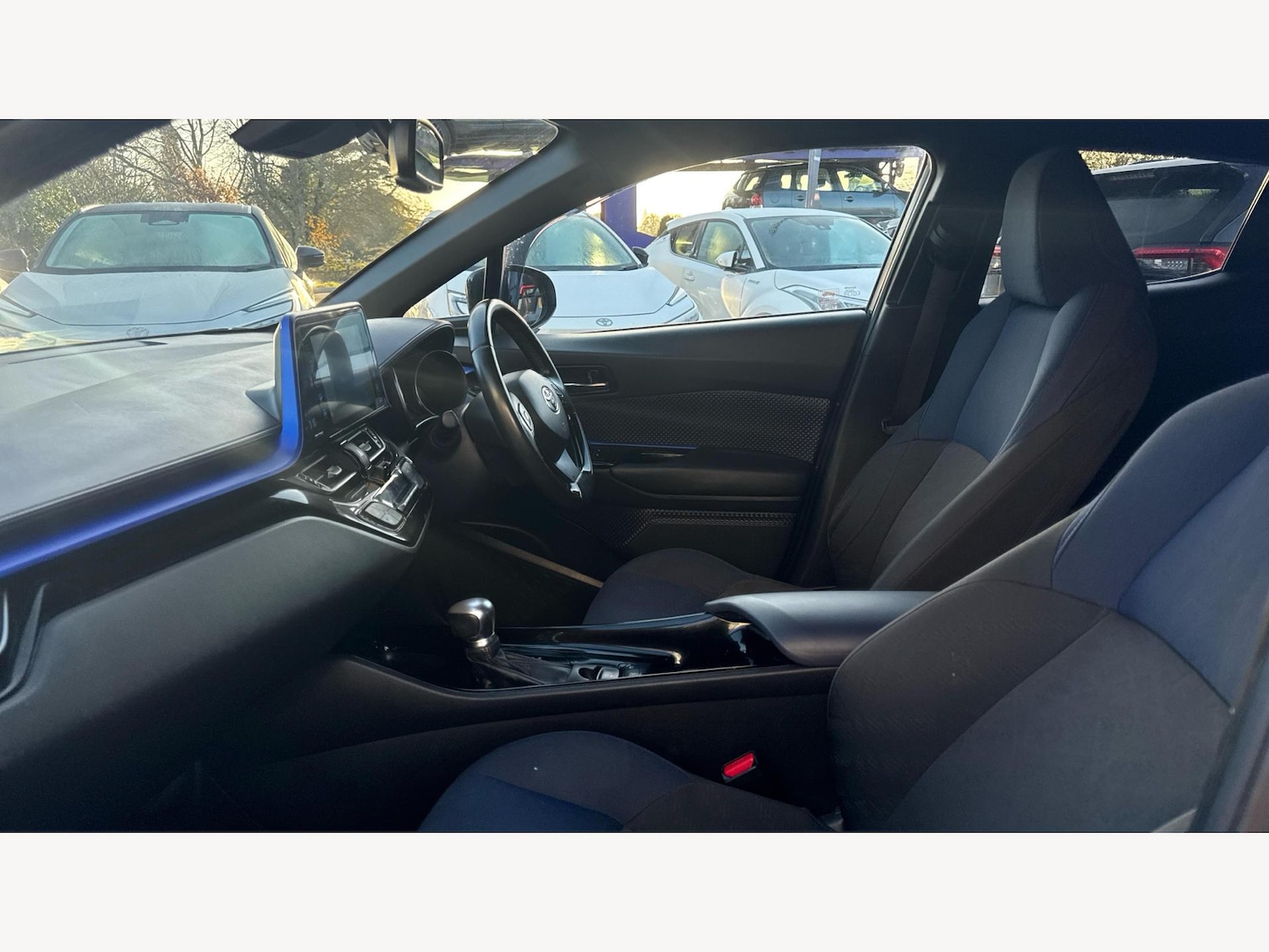 Used Toyota C-HR 2017 for sale - 77097719: Photo 12