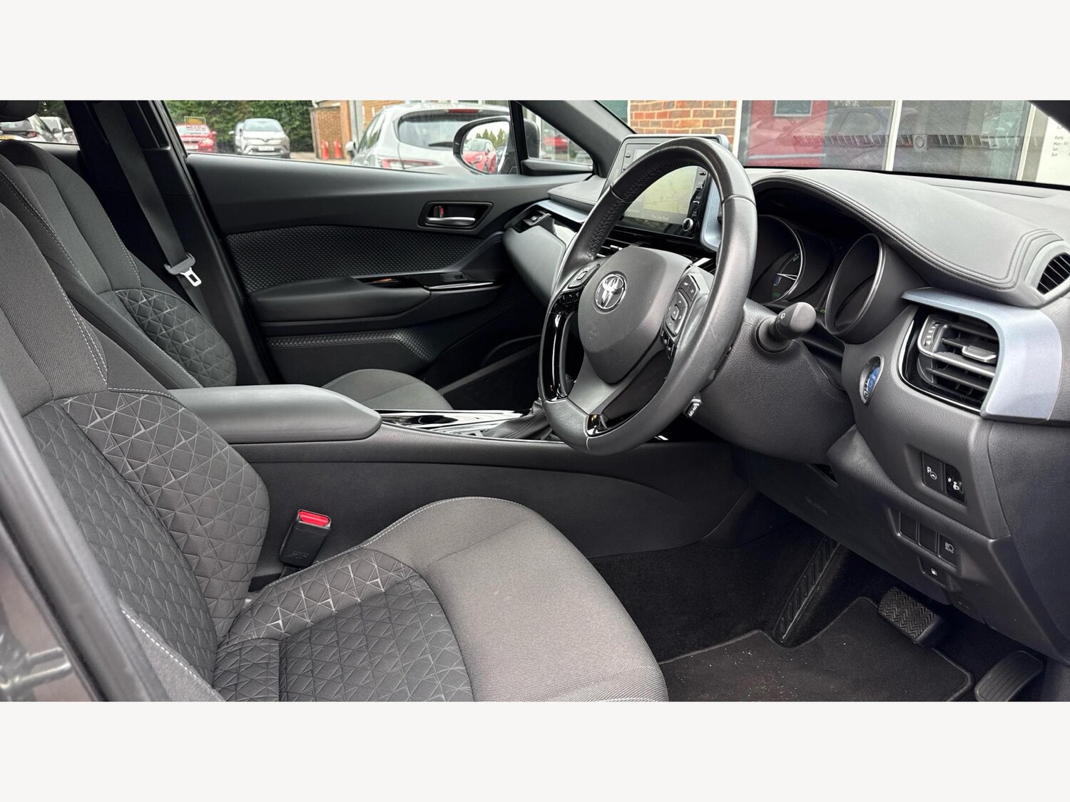 Used Toyota C-HR 2021 for sale - 76425049: Photo 13