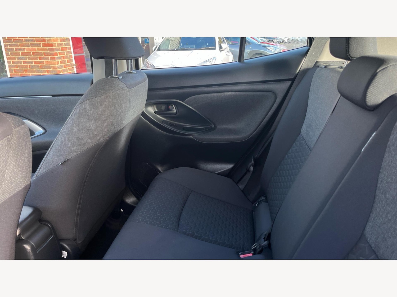 Used Toyota Yaris Cross 2022 for sale - 76607901: Photo 15