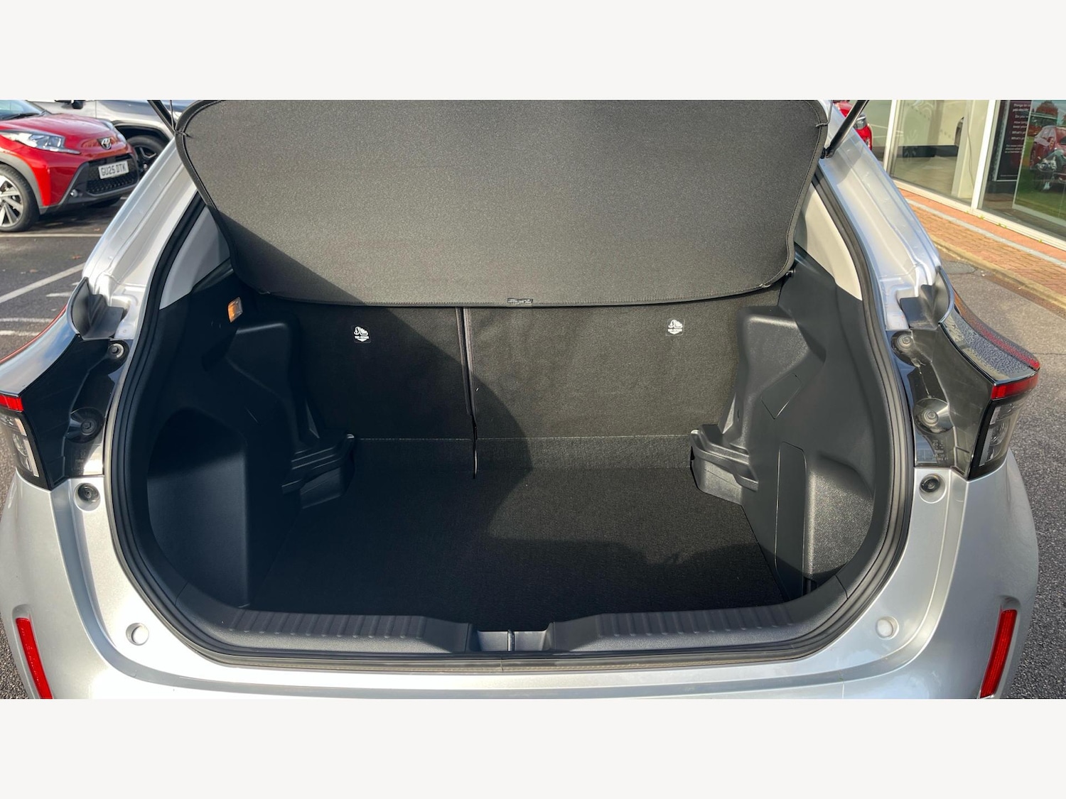 Used Toyota Yaris Cross 2022 for sale - 76607901: Photo 16