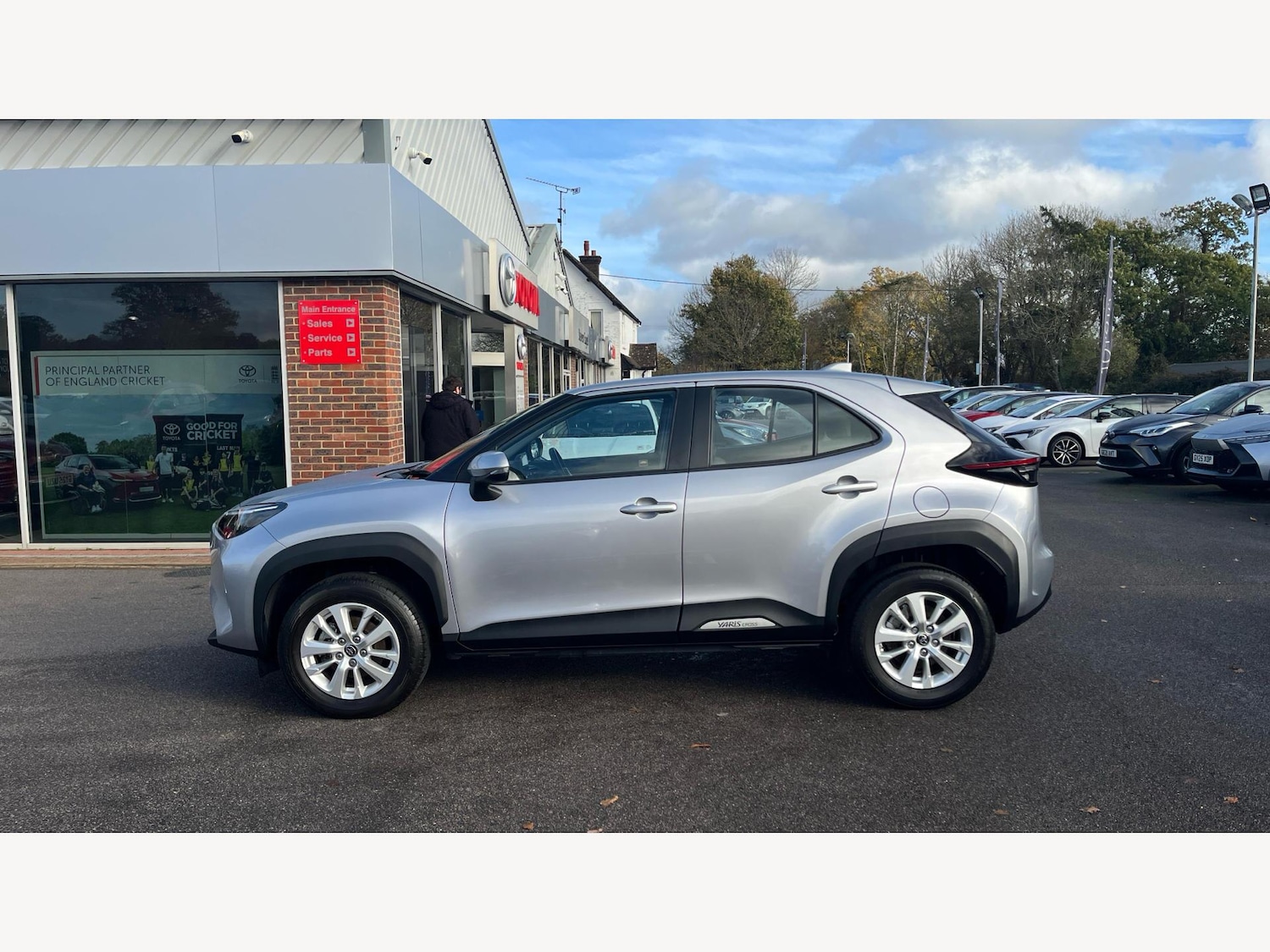 Used Toyota Yaris Cross 2022 for sale - 76607901: Photo 19