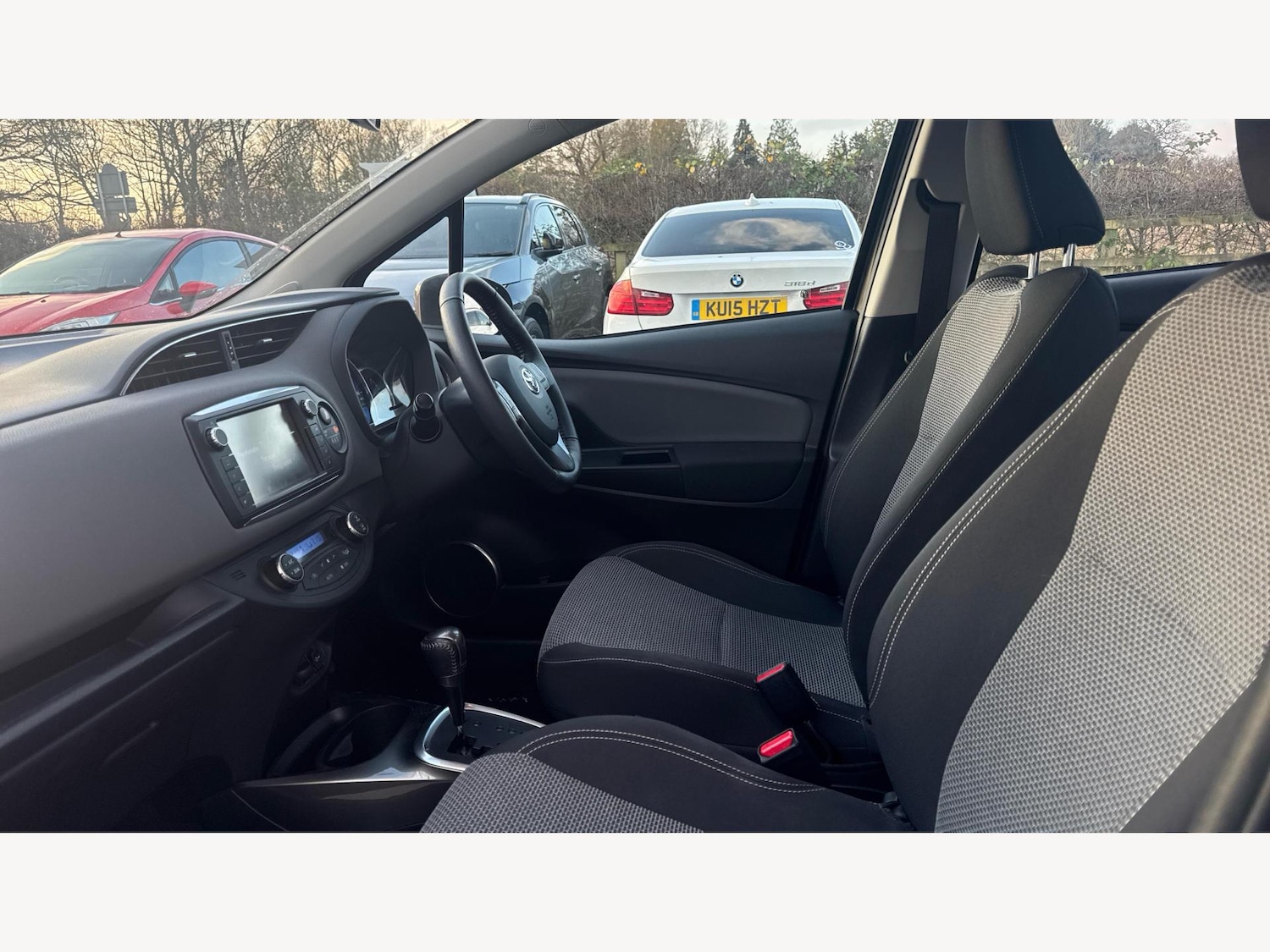 Used Toyota Yaris 2015 for sale - 77057634: Photo 12