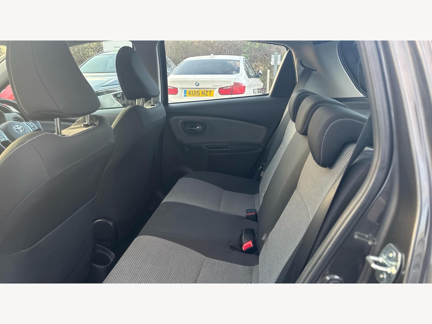 Used Toyota Yaris 2015 for sale - 77057634: Photo 15