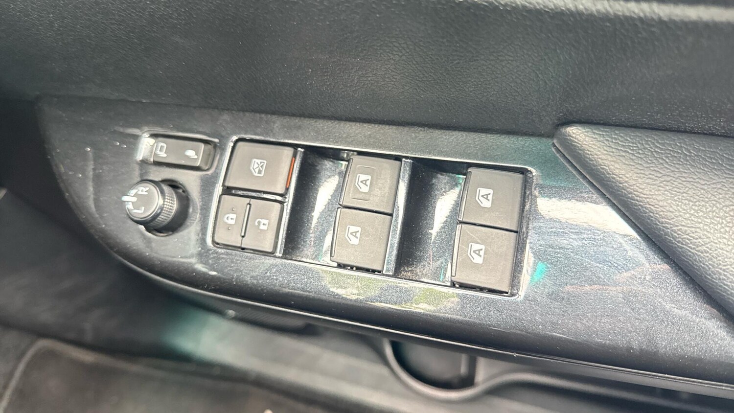 Used Toyota Hilux 2023 for sale - 77163665: Photo 33