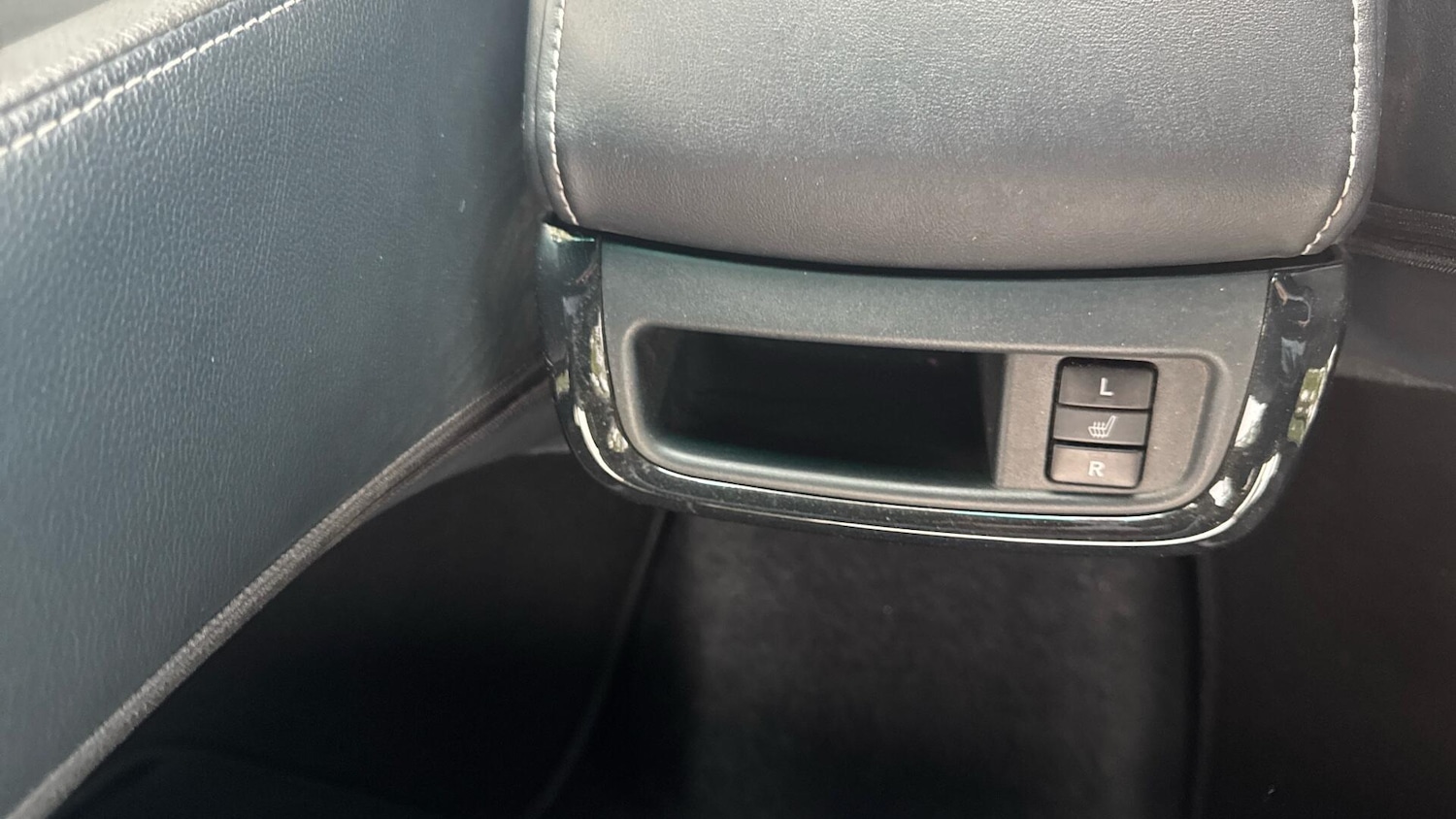 Used Toyota Hilux 2023 for sale - 77163665: Photo 36