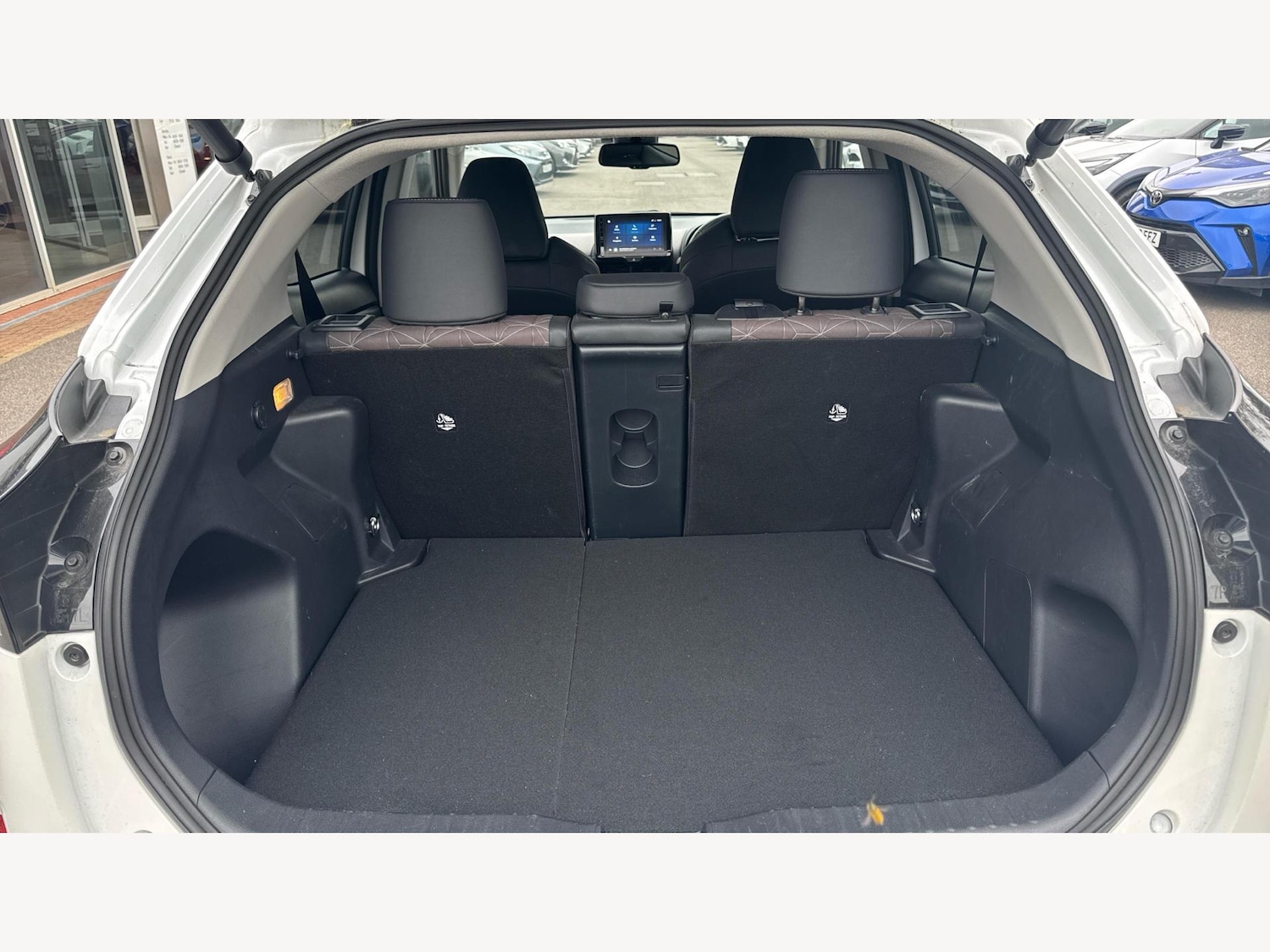 Used Toyota Yaris Cross 2023 for sale - 77082136: Photo 16