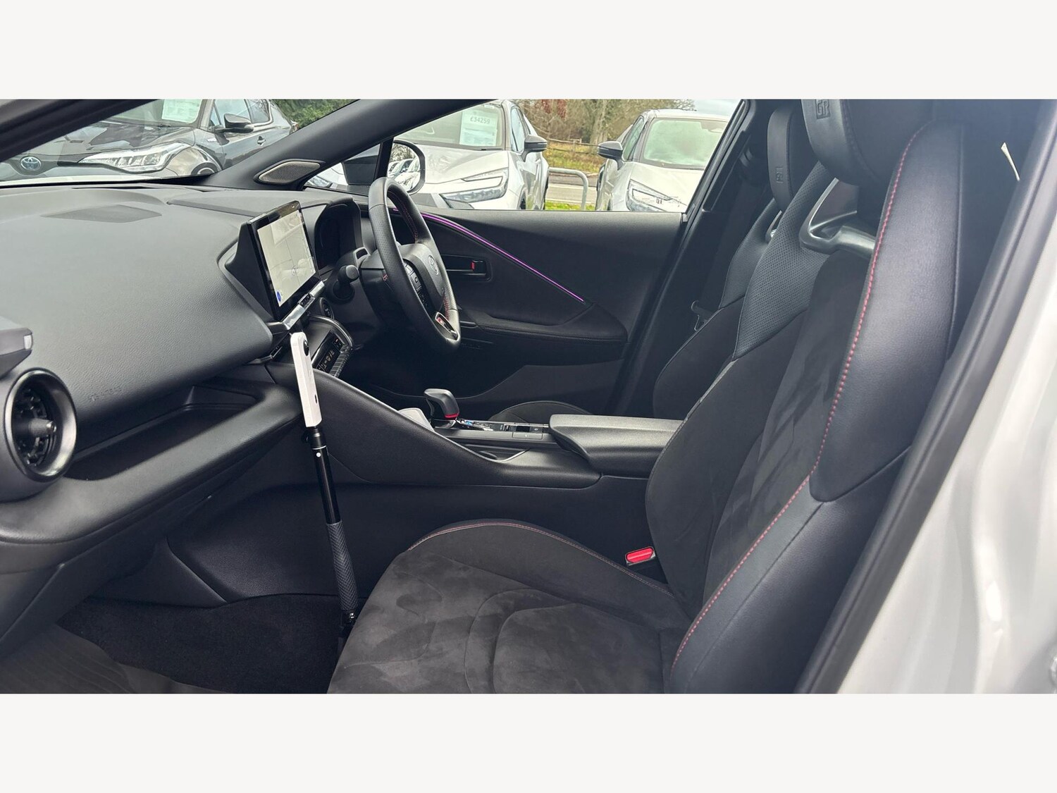 Used Toyota C-HR 2023 for sale - 77215948: Photo 12