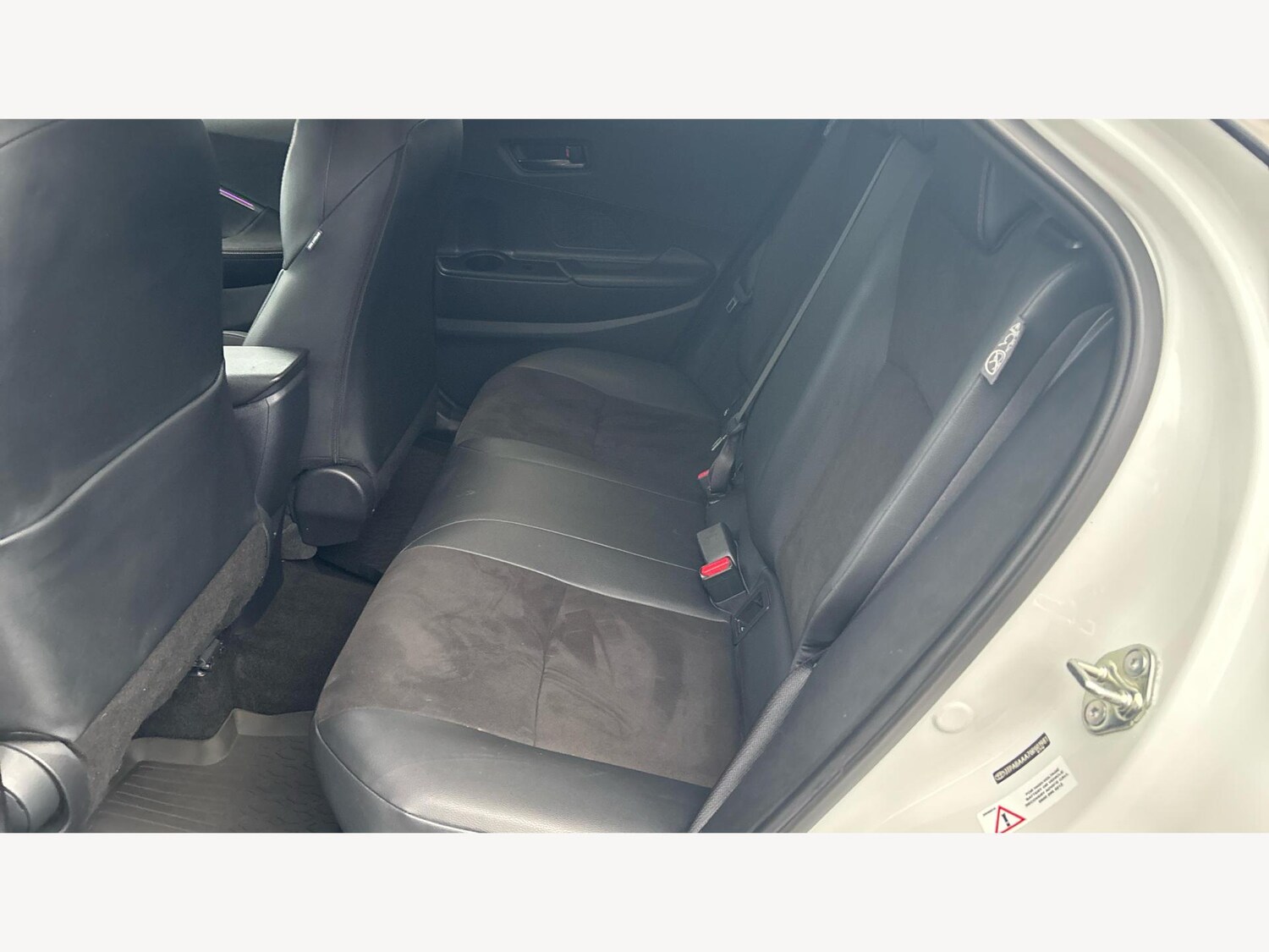 Used Toyota C-HR 2023 for sale - 77215948: Photo 15