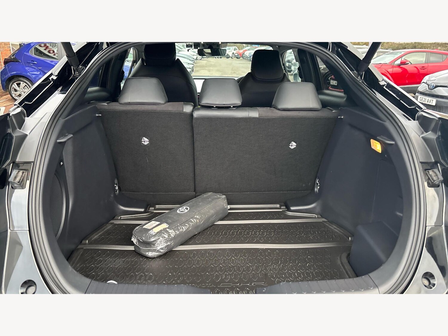 Used Toyota C-HR 2023 for sale - 77215948: Photo 16