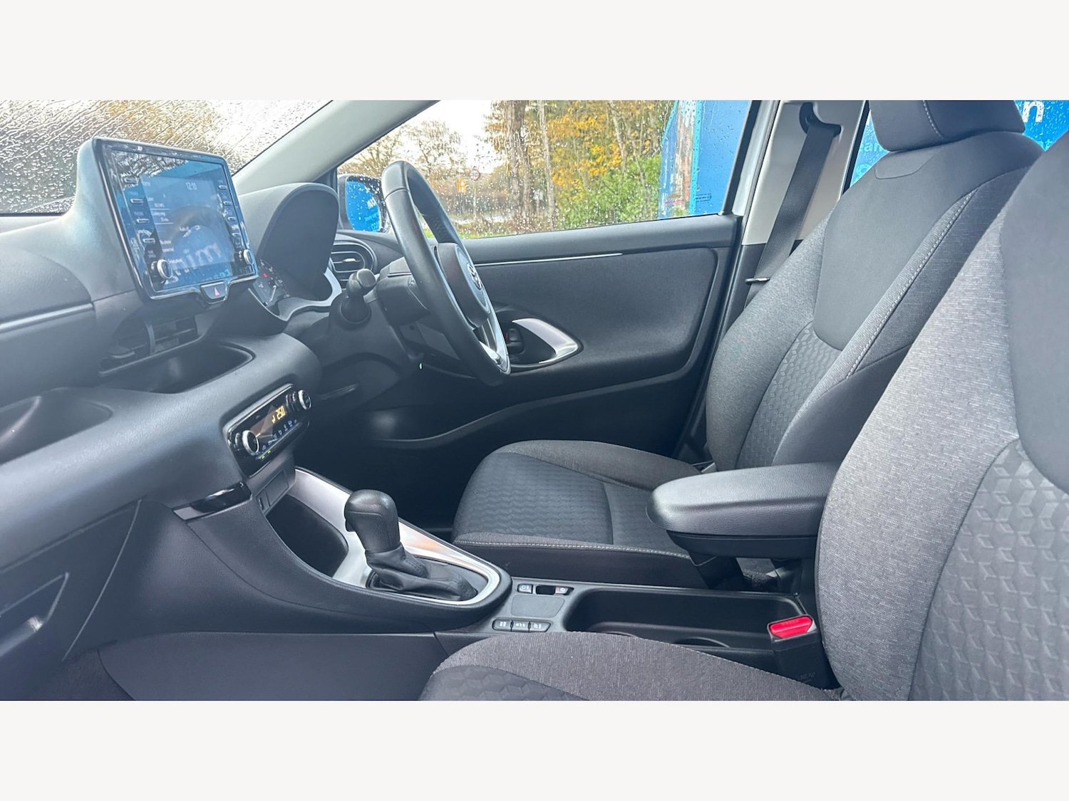 Used Toyota Yaris 2023 for sale - 76865915: Photo 12