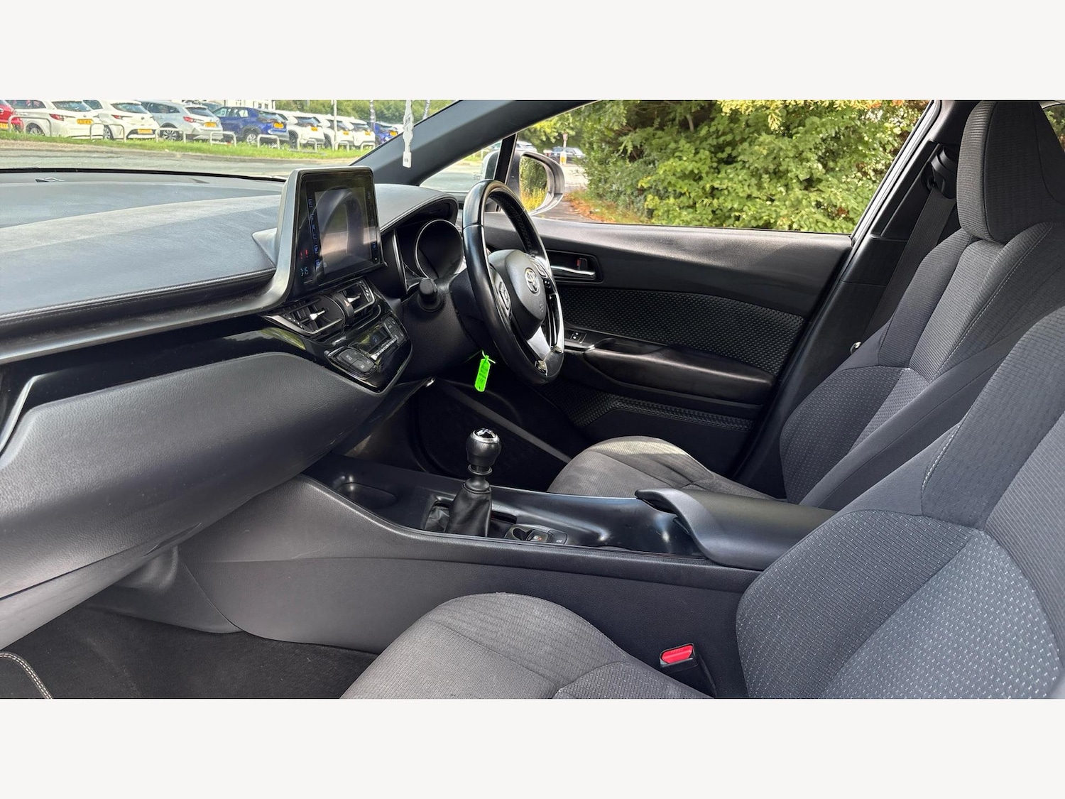 Used Toyota C-HR 2018 for sale - 75991117: Photo 12