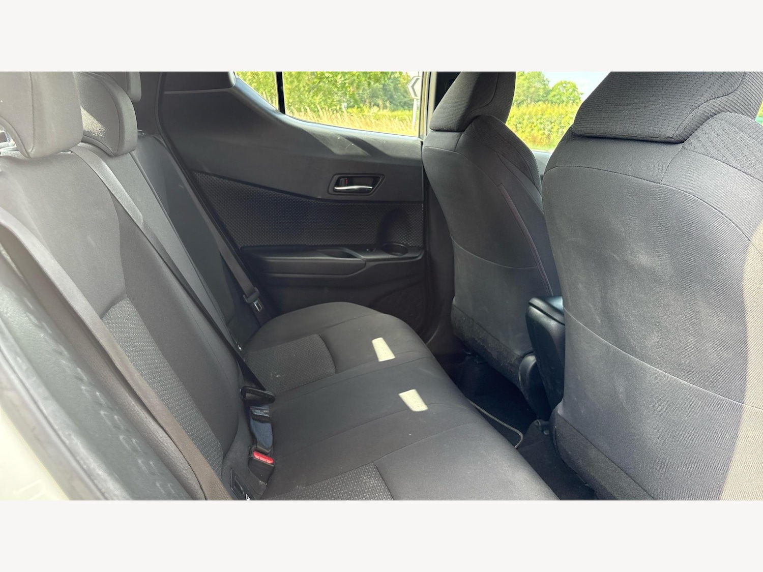 Used Toyota C-HR 2018 for sale - 75991117: Photo 14
