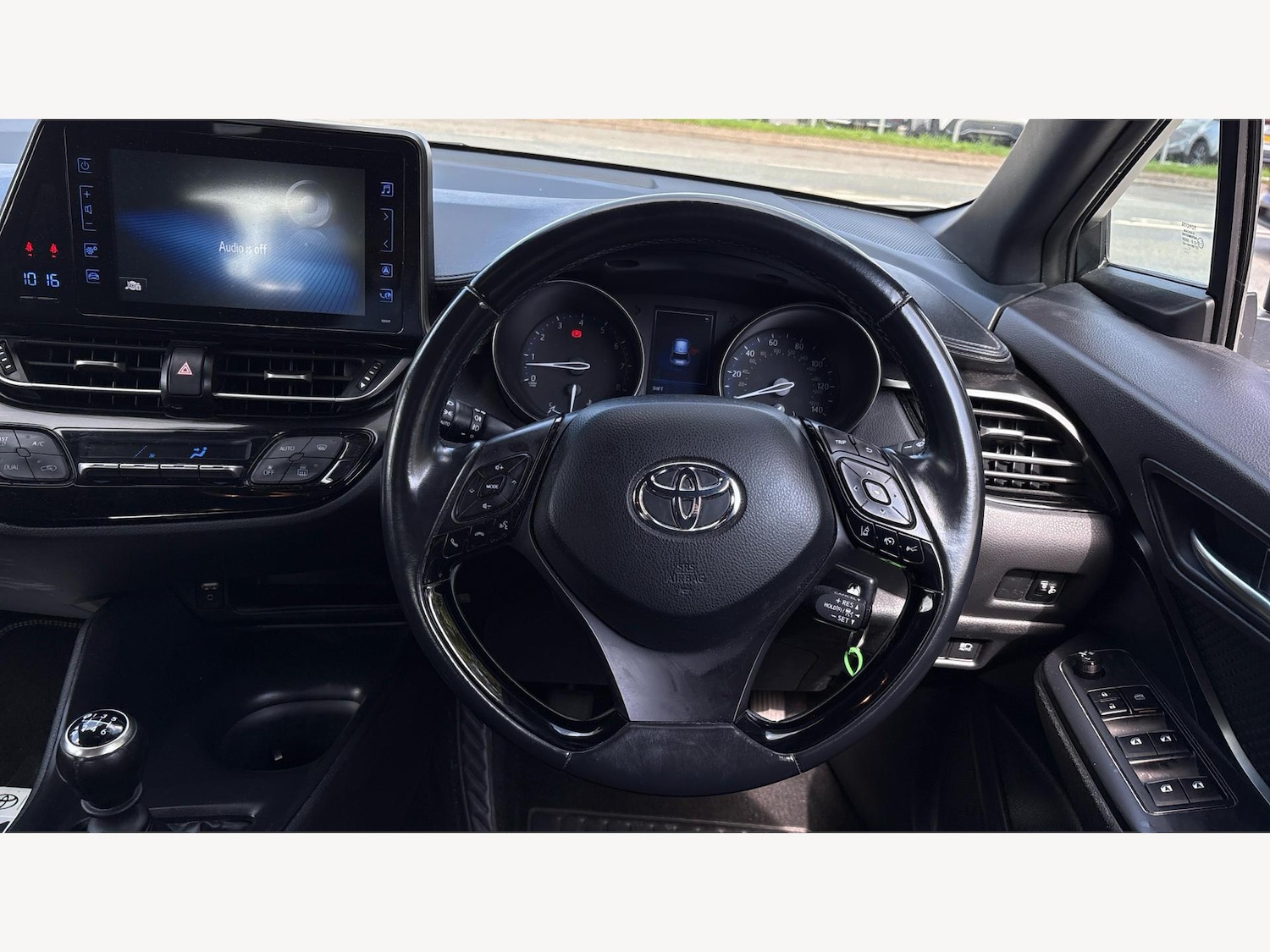 Used Toyota C-HR 2018 for sale - 75991117: Photo 8