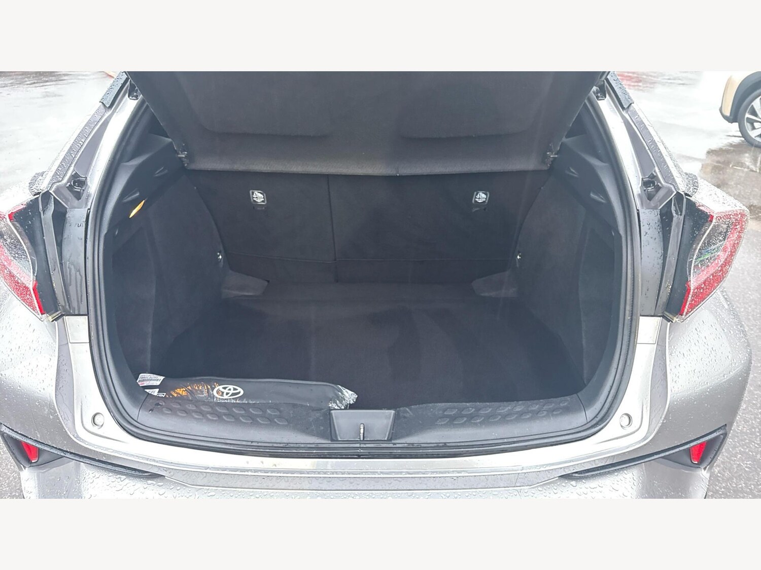 Used Toyota C-HR for sale - 77497237: Photo 16