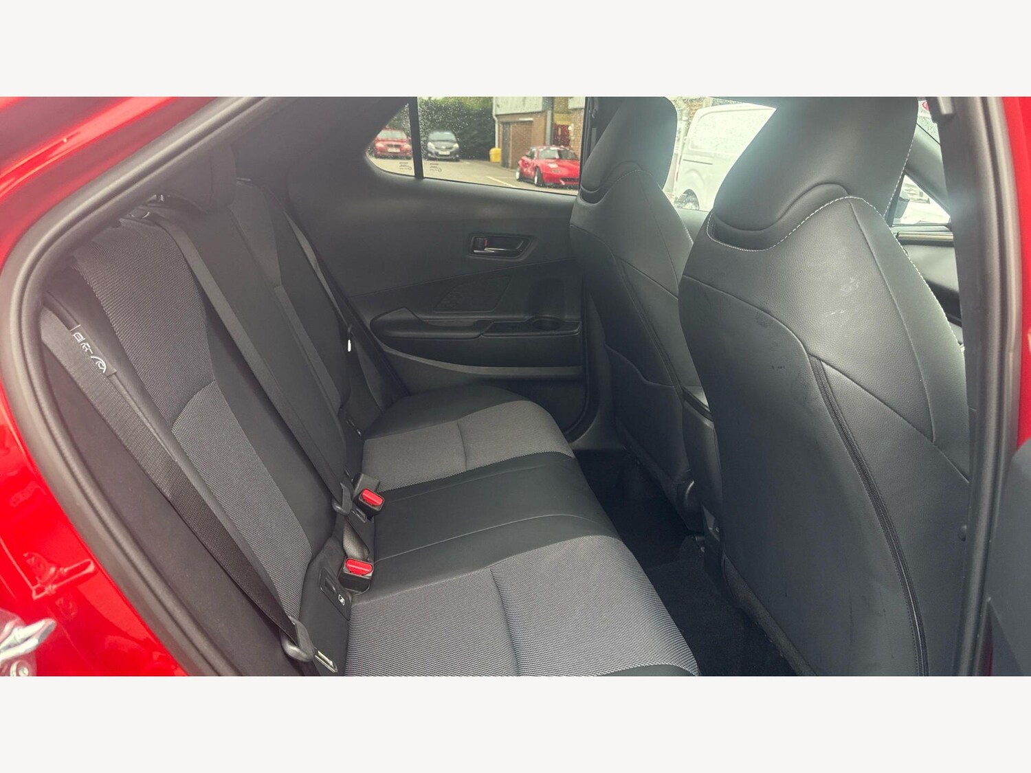 Used Toyota C-HR 2025 for sale - 77909183: Photo 14