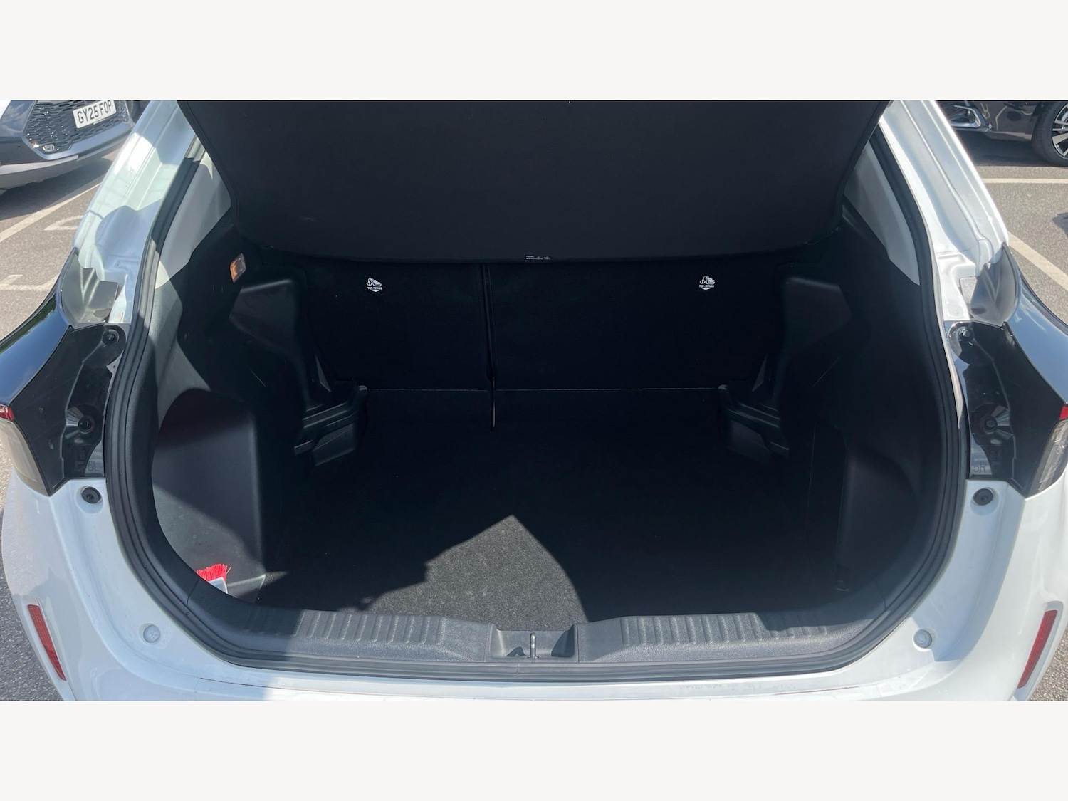 Used Toyota Yaris Cross 2024 for sale - 77162932: Photo 16