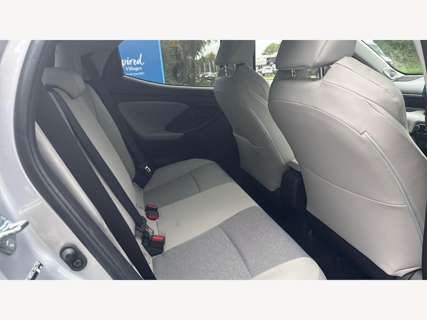 Used Toyota Yaris 2022 for sale - 76388910: Photo 14