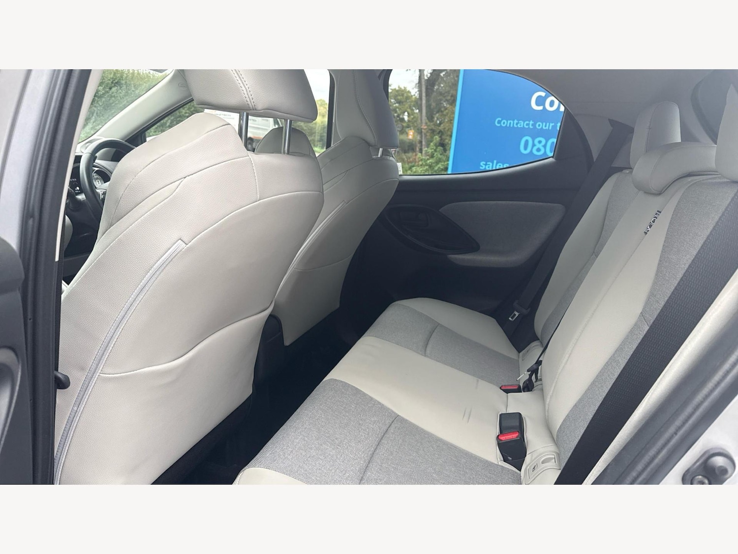 Used Toyota Yaris 2022 for sale - 76388910: Photo 15