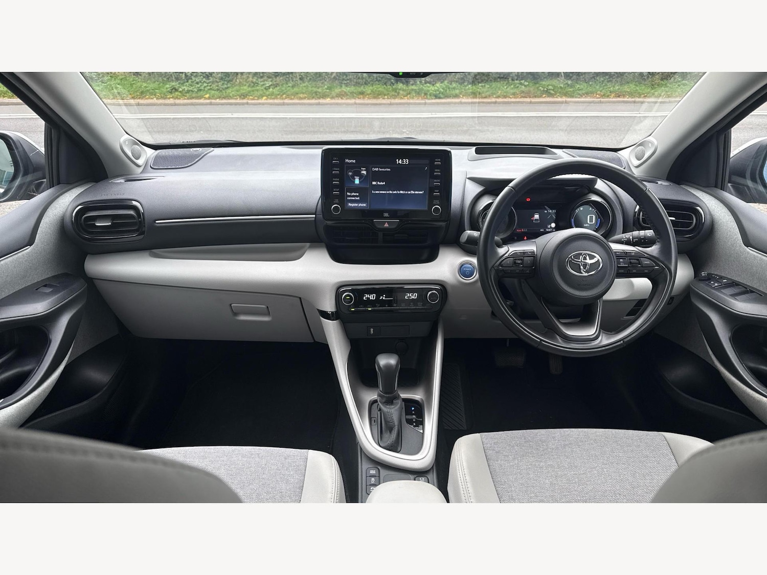 Used Toyota Yaris 2022 for sale - 76388910: Photo 7