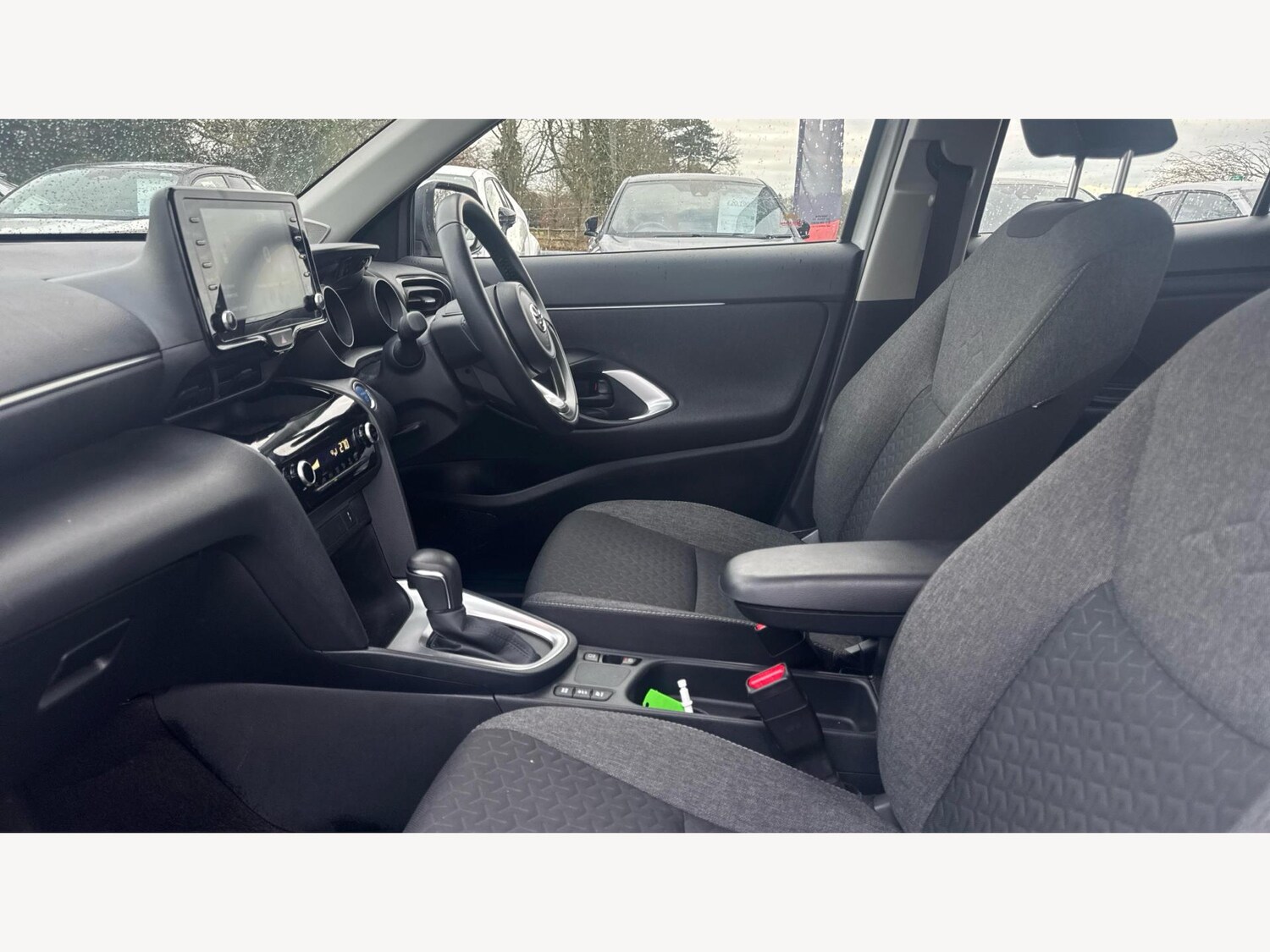 Used Toyota Yaris Cross 2024 for sale - 77290924: Photo 12