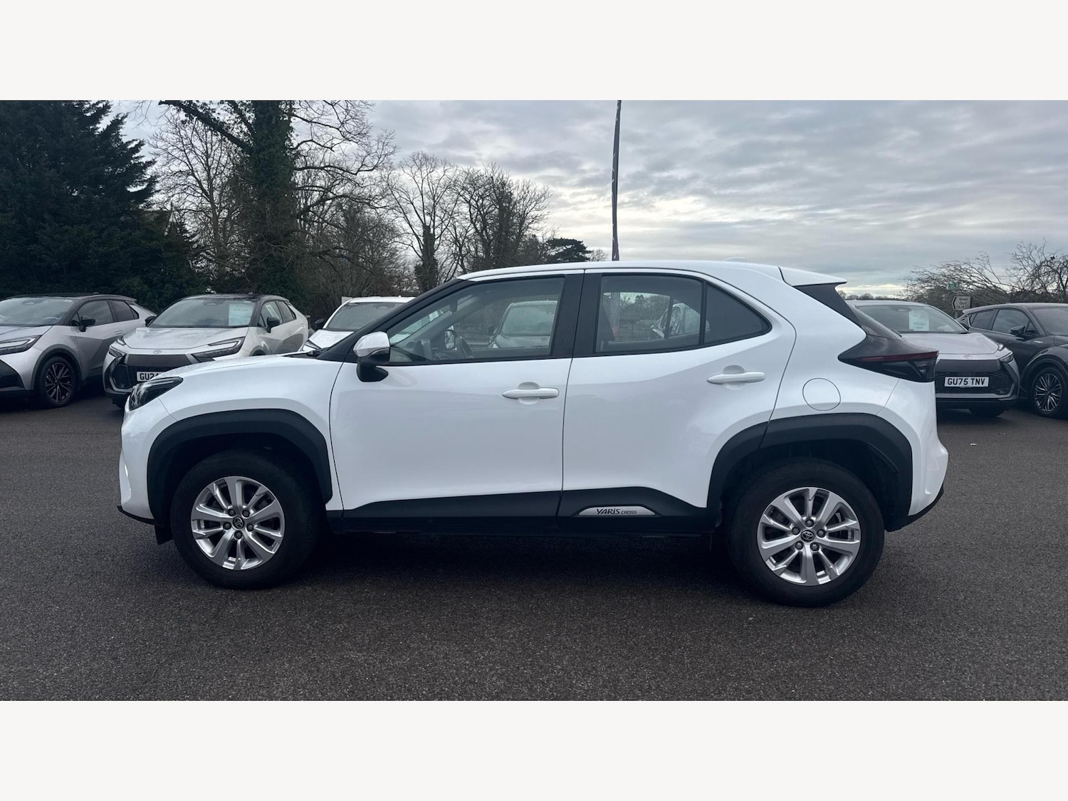 Used Toyota Yaris Cross 2024 for sale - 77290924: Photo 19