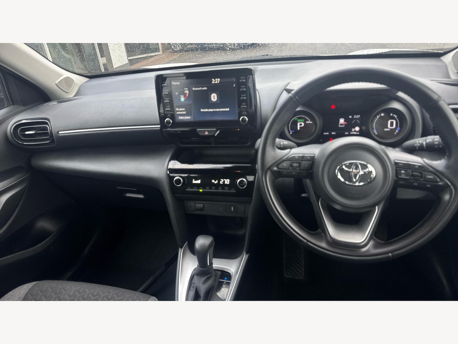 Used Toyota Yaris Cross 2024 for sale - 77290924: Photo 8