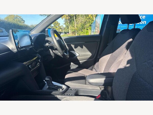 Used Toyota Yaris Cross 2022 for sale - 76239170: Photo 12
