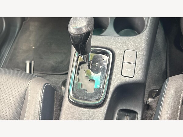 Used Toyota Hilux 2023 for sale - 75577423: Photo 34