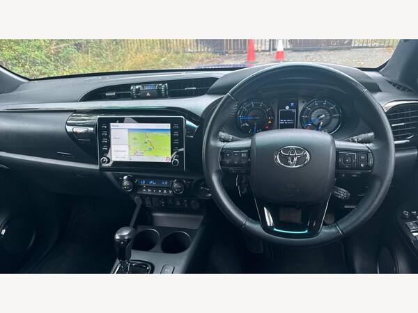 Used Toyota Hilux 2023 for sale - 75577423: Photo 8