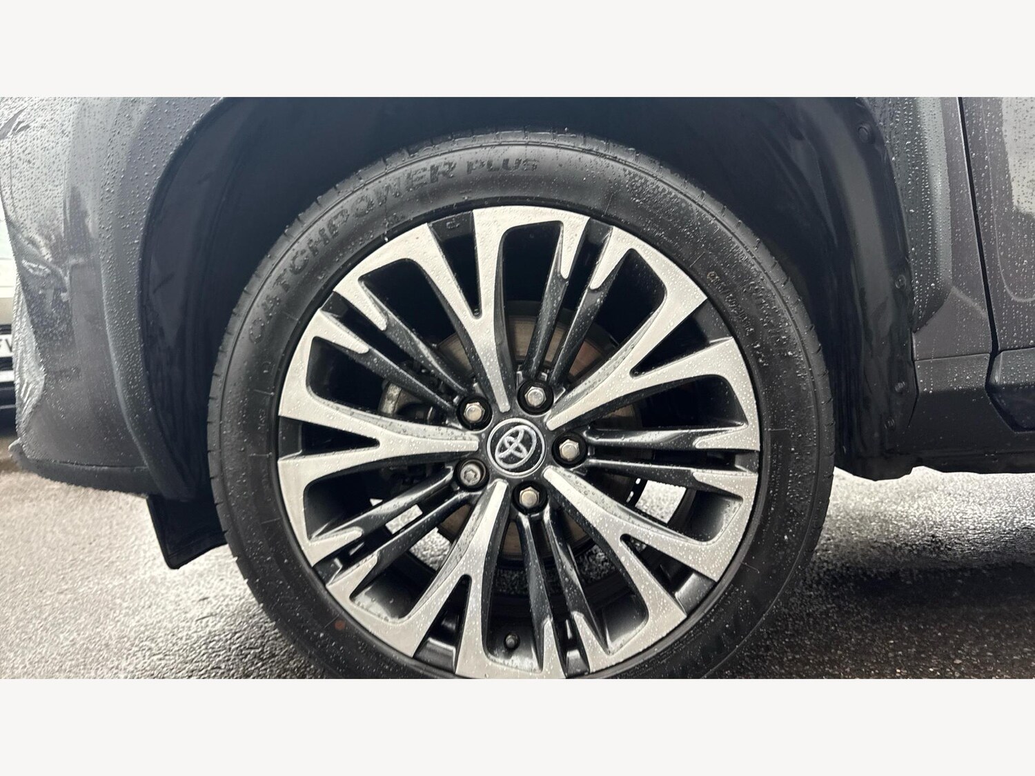 Used Toyota Yaris Cross 2024 for sale - 77162874: Photo 20