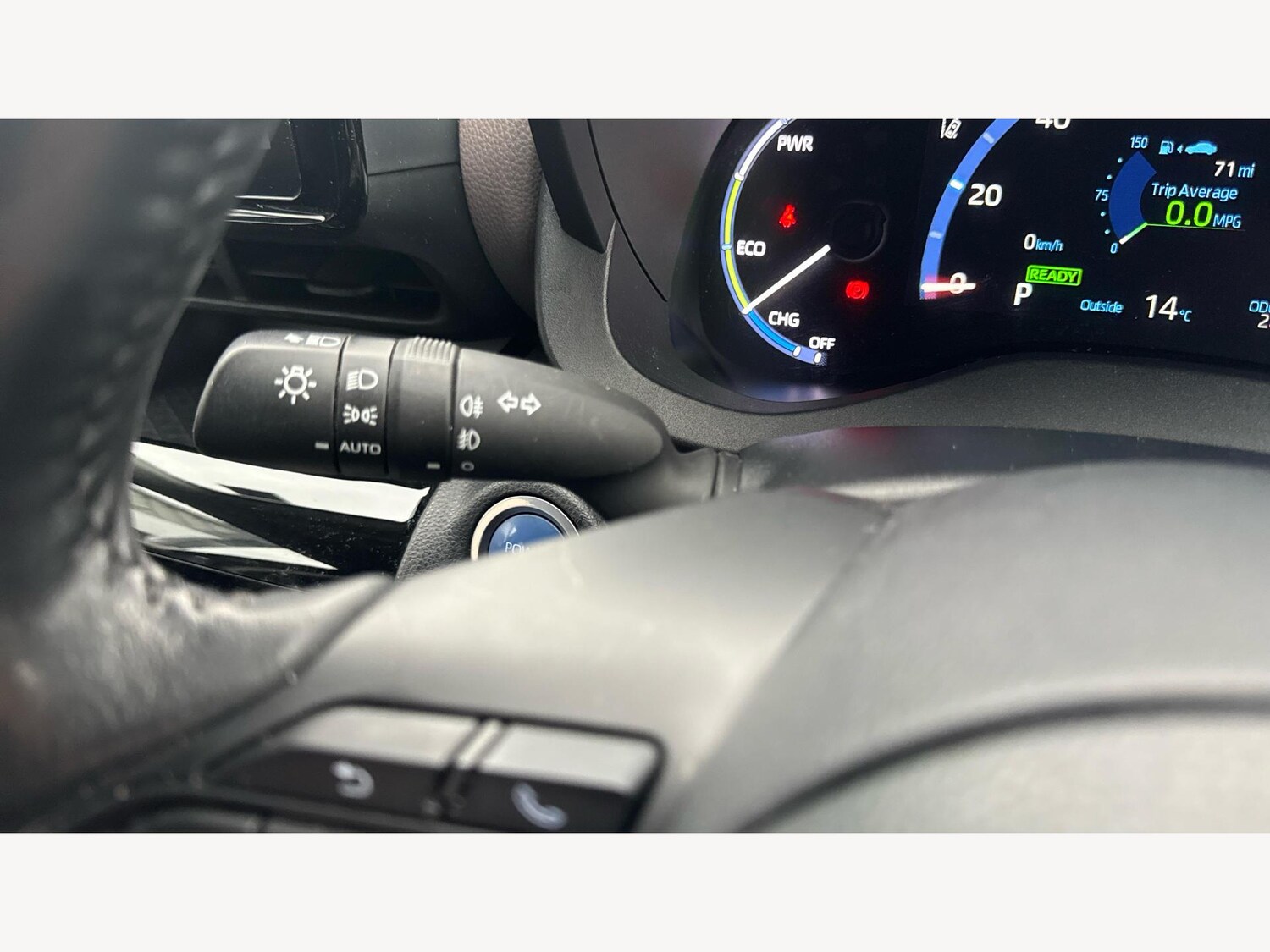 Used Toyota Yaris Cross 2024 for sale - 77162874: Photo 30